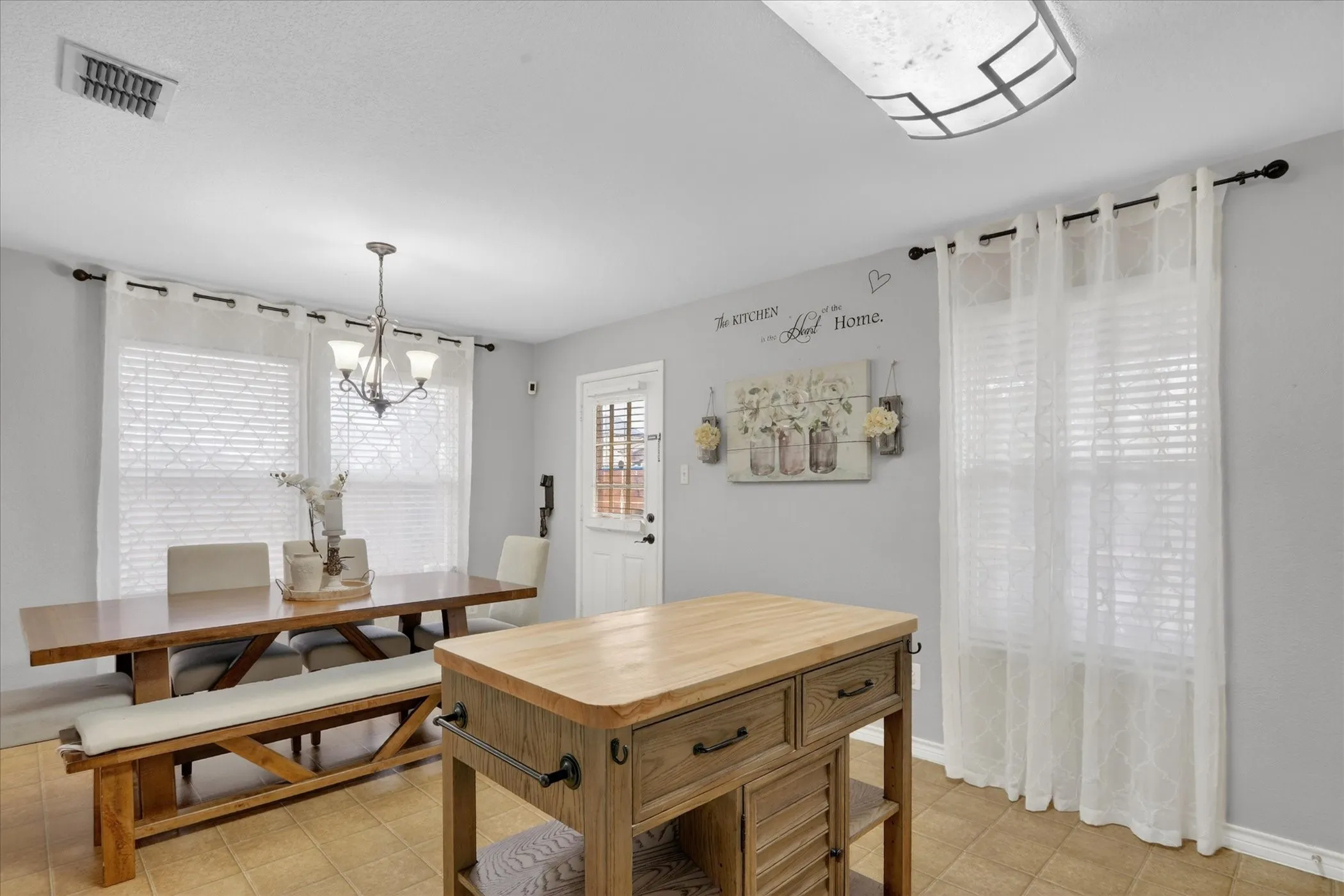 Single Family Residence For Sale in Dallas County , 2019 Limestone Drive, Grand Prairie, Texas 75052, 4 Bedroom, 2 Bathroom, 1 Garage spaces, 1,922 Sqft, built in 2006, Price $368,000, mls#21278929, Real Estate Agent in Grand Prairie, Homes For Sale in Dallas county, Homes For Sale in Grand Prairie, Realtor in Grand Prairie Texas, Real Estate Brokerage Independent Realty Texas, Luminita Cordes Realtor
