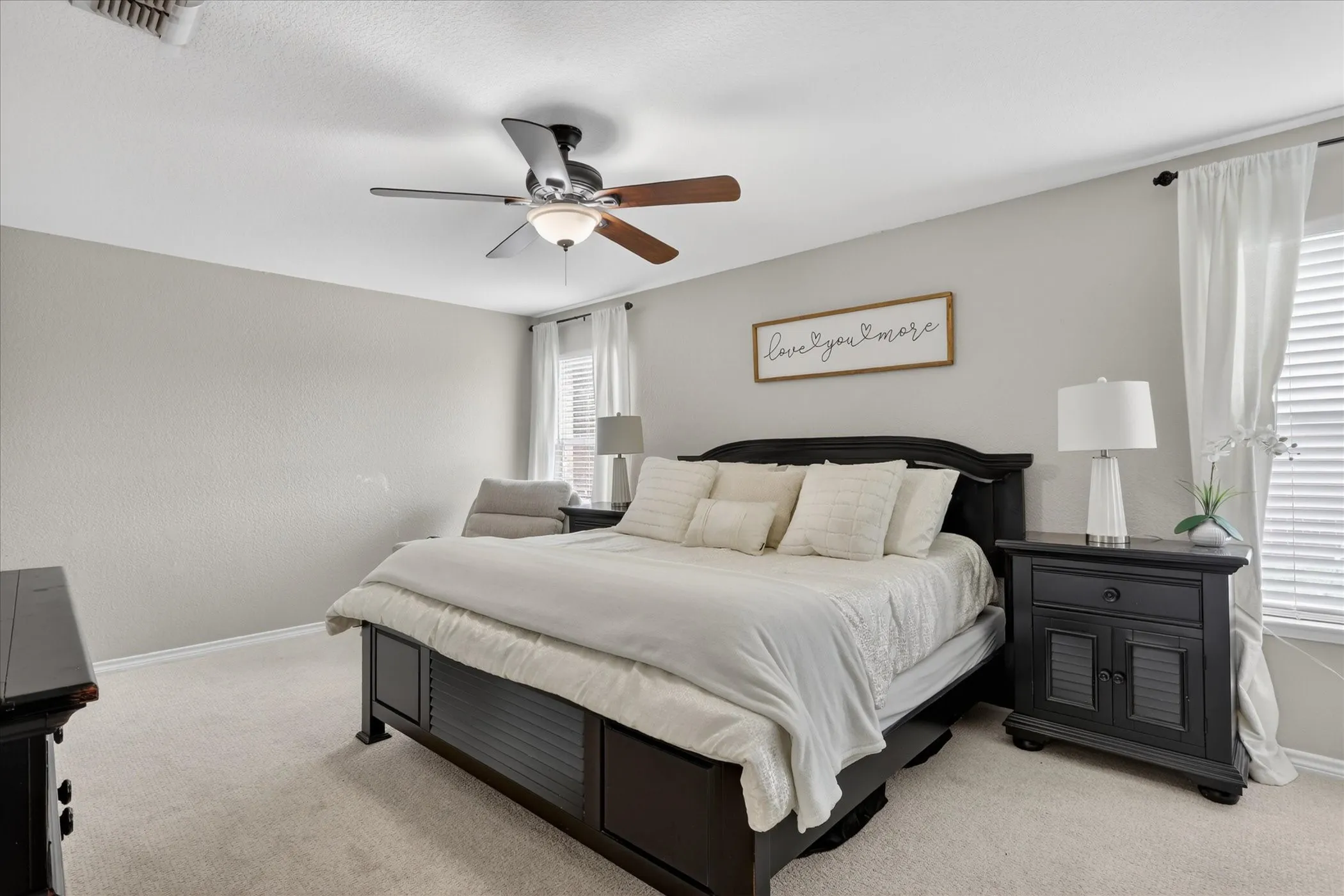 Single Family Residence For Sale in Dallas County , 2019 Limestone Drive, Grand Prairie, Texas 75052, 4 Bedroom, 2 Bathroom, 1 Garage spaces, 1,922 Sqft, built in 2006, Price $368,000, mls#21278929, Real Estate Agent in Grand Prairie, Homes For Sale in Dallas county, Homes For Sale in Grand Prairie, Realtor in Grand Prairie Texas, Real Estate Brokerage Independent Realty Texas, Luminita Cordes Realtor