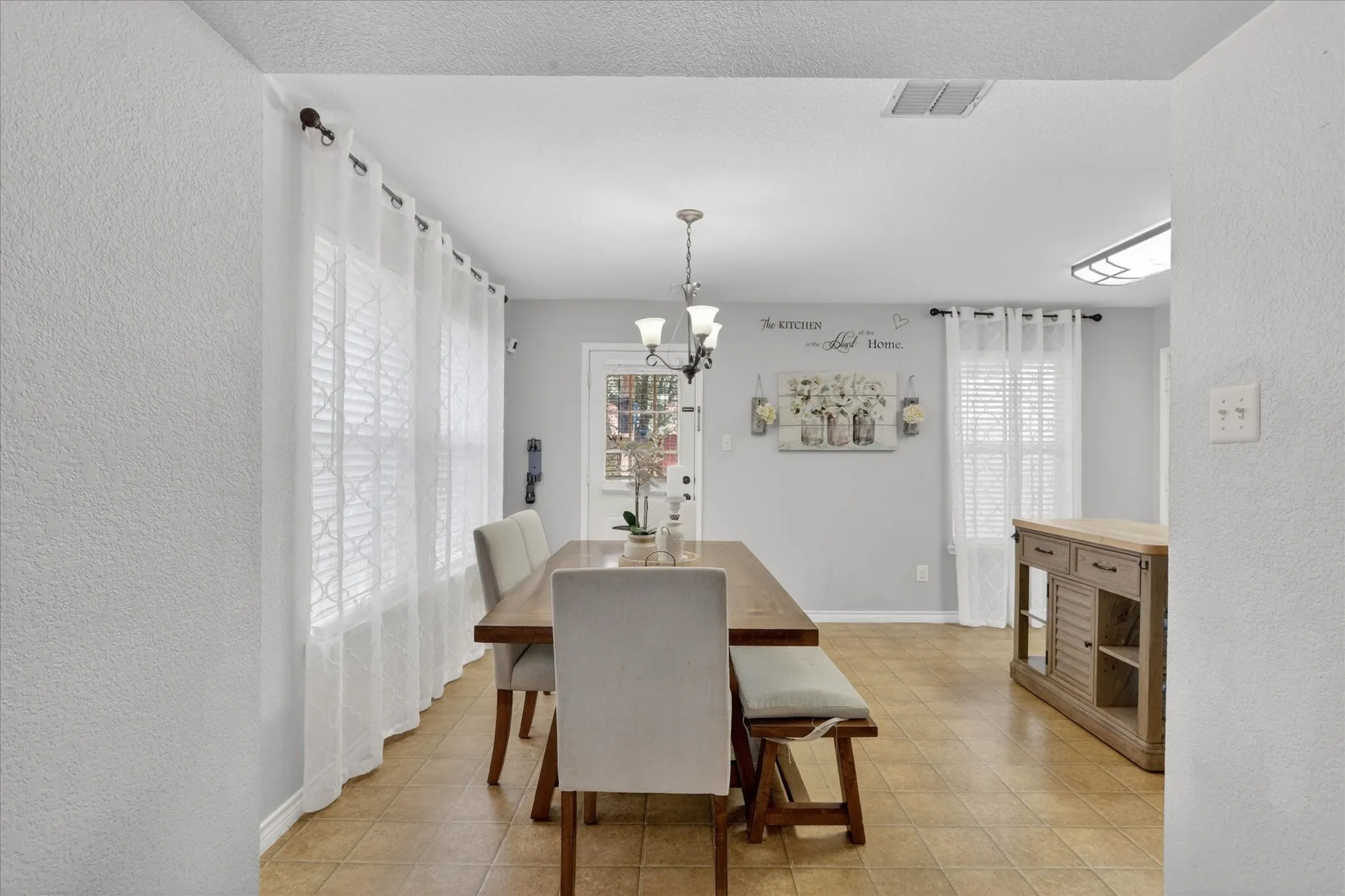 Single Family Residence For Sale in Dallas County , 2019 Limestone Drive, Grand Prairie, Texas 75052, 4 Bedroom, 2 Bathroom, 1 Garage spaces, 1,922 Sqft, built in 2006, Price $368,000, mls#21278929, Real Estate Agent in Grand Prairie, Homes For Sale in Dallas county, Homes For Sale in Grand Prairie, Realtor in Grand Prairie Texas, Real Estate Brokerage Independent Realty Texas, Luminita Cordes Realtor