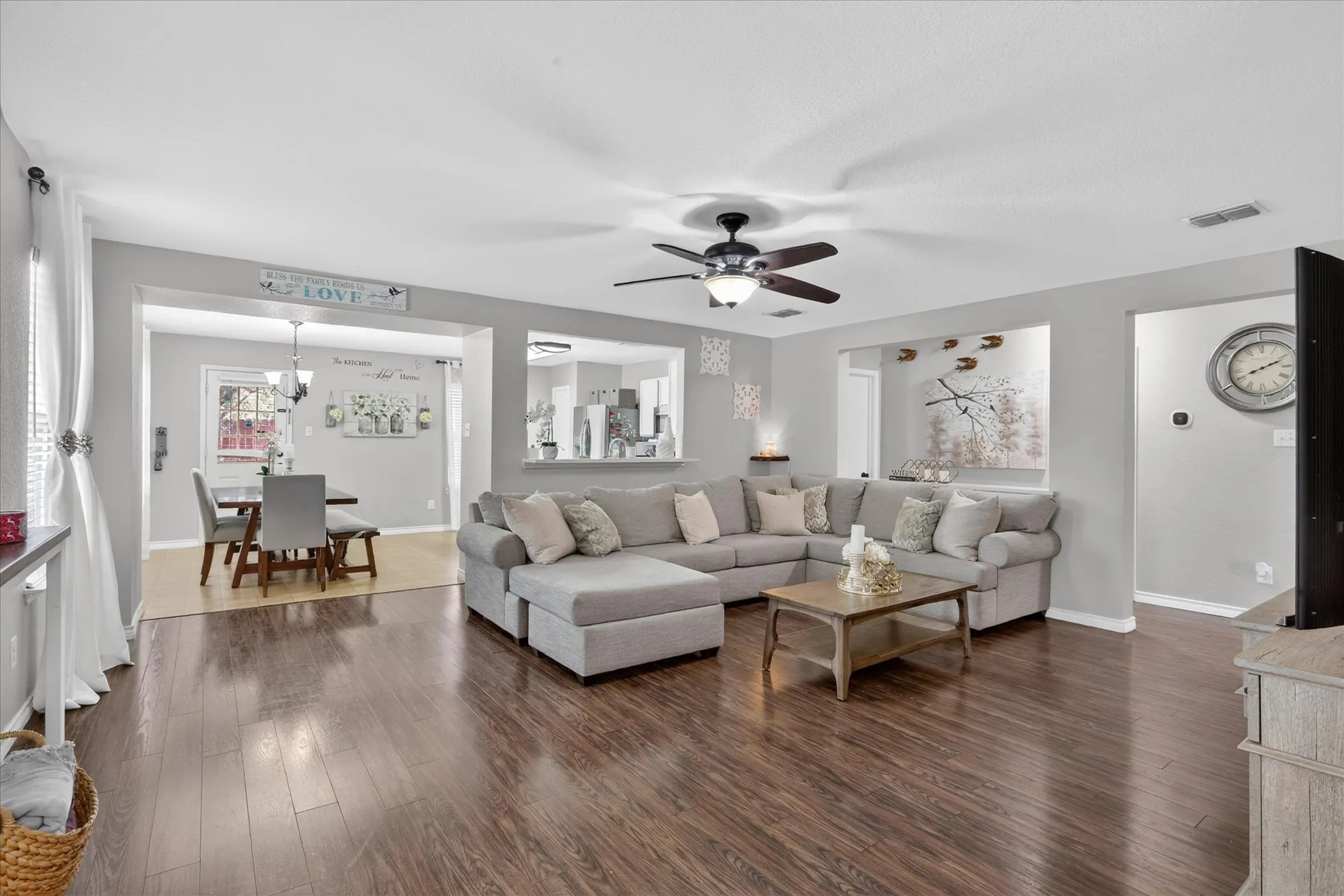 Single Family Residence For Sale in Dallas County , 2019 Limestone Drive, Grand Prairie, Texas 75052, 4 Bedroom, 2 Bathroom, 1 Garage spaces, 1,922 Sqft, built in 2006, Price $368,000, mls#21278929, Real Estate Agent in Grand Prairie, Homes For Sale in Dallas county, Homes For Sale in Grand Prairie, Realtor in Grand Prairie Texas, Real Estate Brokerage Independent Realty Texas, Luminita Cordes Realtor
