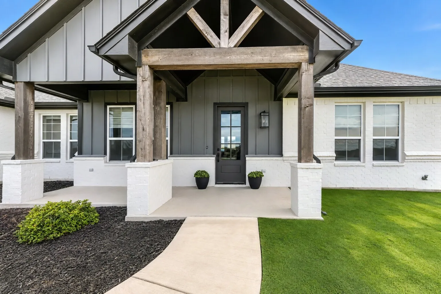 Single Family Residence For Sale in Wise County , 2433 Old Denton Highway, Decatur, Texas 76234, 4 Bedroom, 3 Bathroom, Garage spaces, 2,603 Sqft, built in 2021, mls#21278919, Real Estate Agent in Decatur, Homes For Sale in Wise county, Homes For Sale in Decatur, Realtor in Decatur Texas, Real Estate Brokerage Independent Realty Texas, Luminita Cordes Realtor