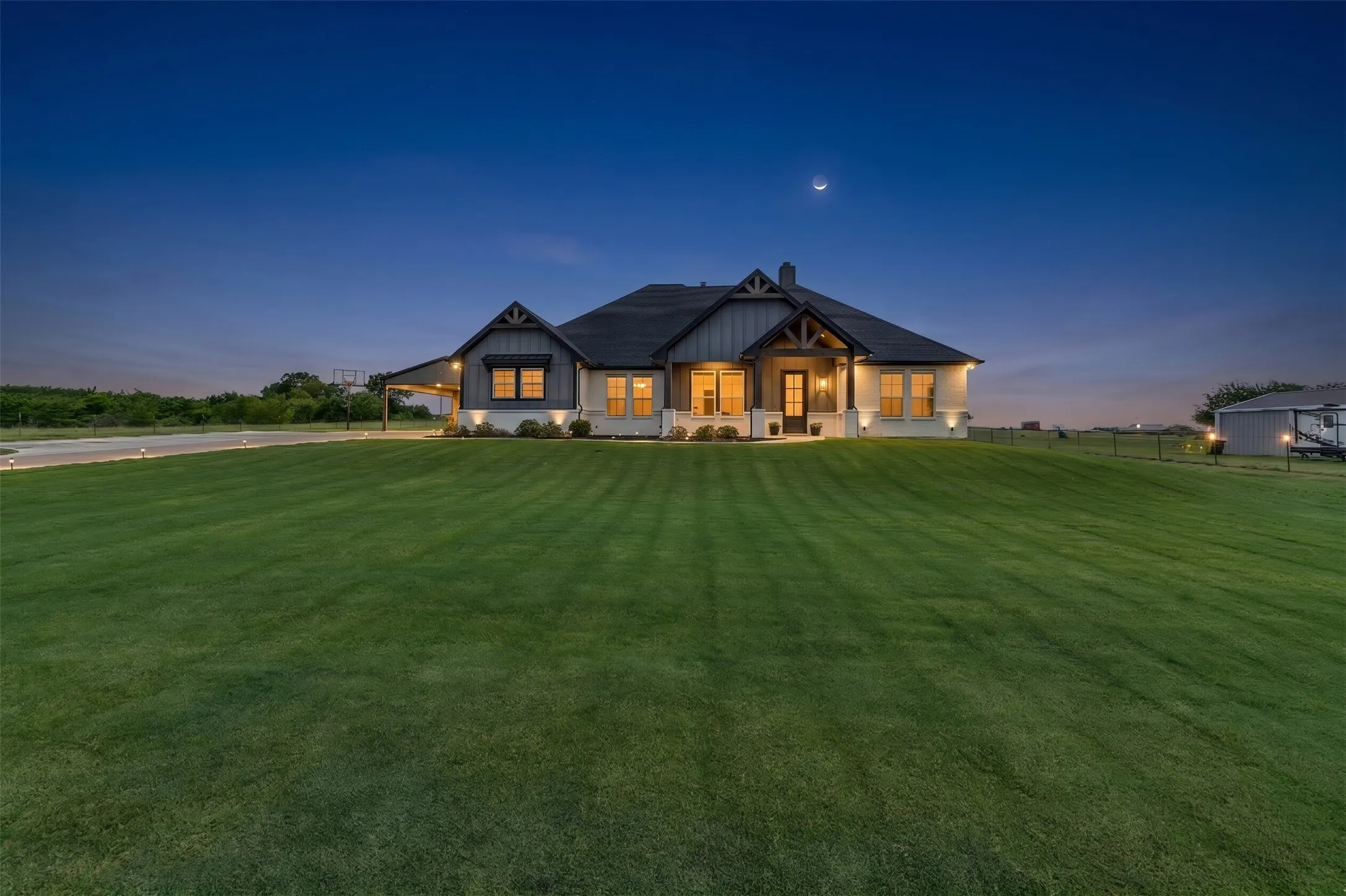 Single Family Residence For Sale in Wise County , 2433 Old Denton Highway, Decatur, Texas 76234, 4 Bedroom, 3 Bathroom, Garage spaces, 2,603 Sqft, built in 2021, mls#21278919, Real Estate Agent in Decatur, Homes For Sale in Wise county, Homes For Sale in Decatur, Realtor in Decatur Texas, Real Estate Brokerage Independent Realty Texas, Luminita Cordes Realtor