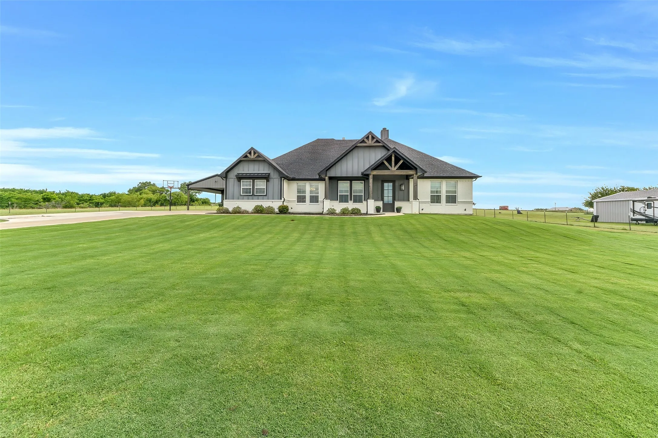 Single Family Residence For Sale in Wise County , 2433 Old Denton Highway, Decatur, Texas 76234, 4 Bedroom, 3 Bathroom, Garage spaces, 2,603 Sqft, built in 2021, mls#21278919, Real Estate Agent in Decatur, Homes For Sale in Wise county, Homes For Sale in Decatur, Realtor in Decatur Texas, Real Estate Brokerage Independent Realty Texas, Luminita Cordes Realtor