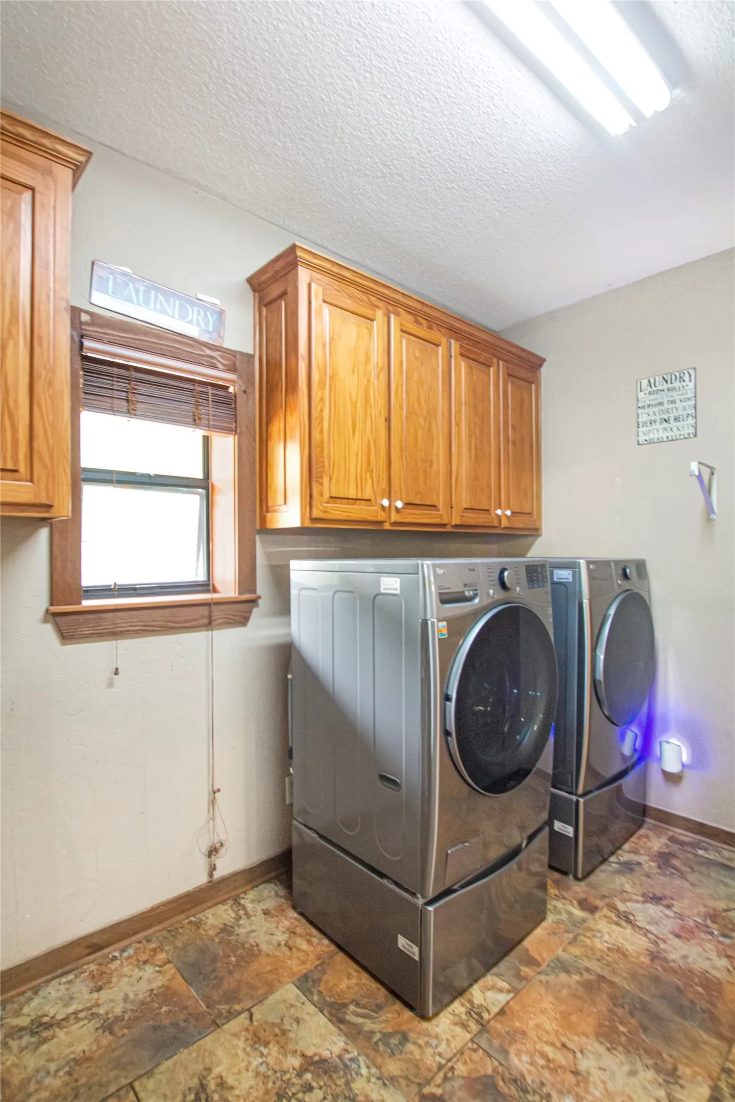 Single Family Residence For Sale in Harrison County , 6233 Curtis Black Road, Hallsville, Texas 75650, 4 Bedroom, 3 Bathroom, Garage spaces, 2,783 Sqft, built in 1988, mls#21273748, Real Estate Agent in Hallsville, Homes For Sale in Harrison county, Homes For Sale in Hallsville, Realtor in Hallsville Texas, Real Estate Brokerage Independent Realty Texas, Luminita Cordes Realtor