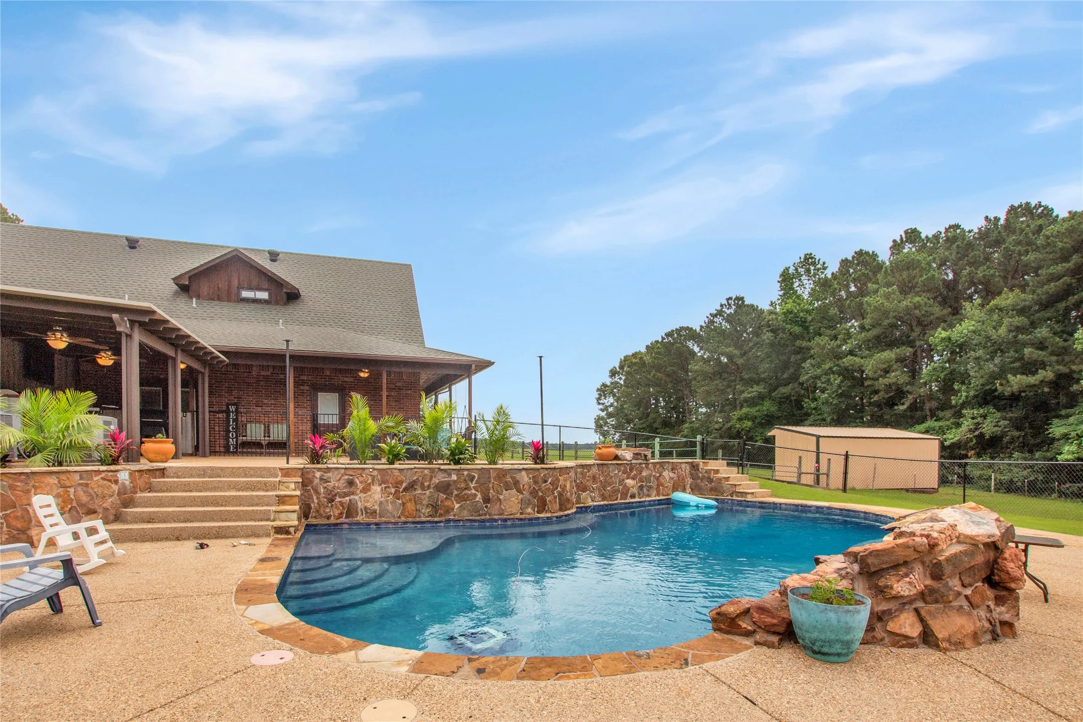Single Family Residence For Sale in Harrison County , 6233 Curtis Black Road, Hallsville, Texas 75650, 4 Bedroom, 3 Bathroom, Garage spaces, 2,783 Sqft, built in 1988, mls#21273748, Real Estate Agent in Hallsville, Homes For Sale in Harrison county, Homes For Sale in Hallsville, Realtor in Hallsville Texas, Real Estate Brokerage Independent Realty Texas, Luminita Cordes Realtor