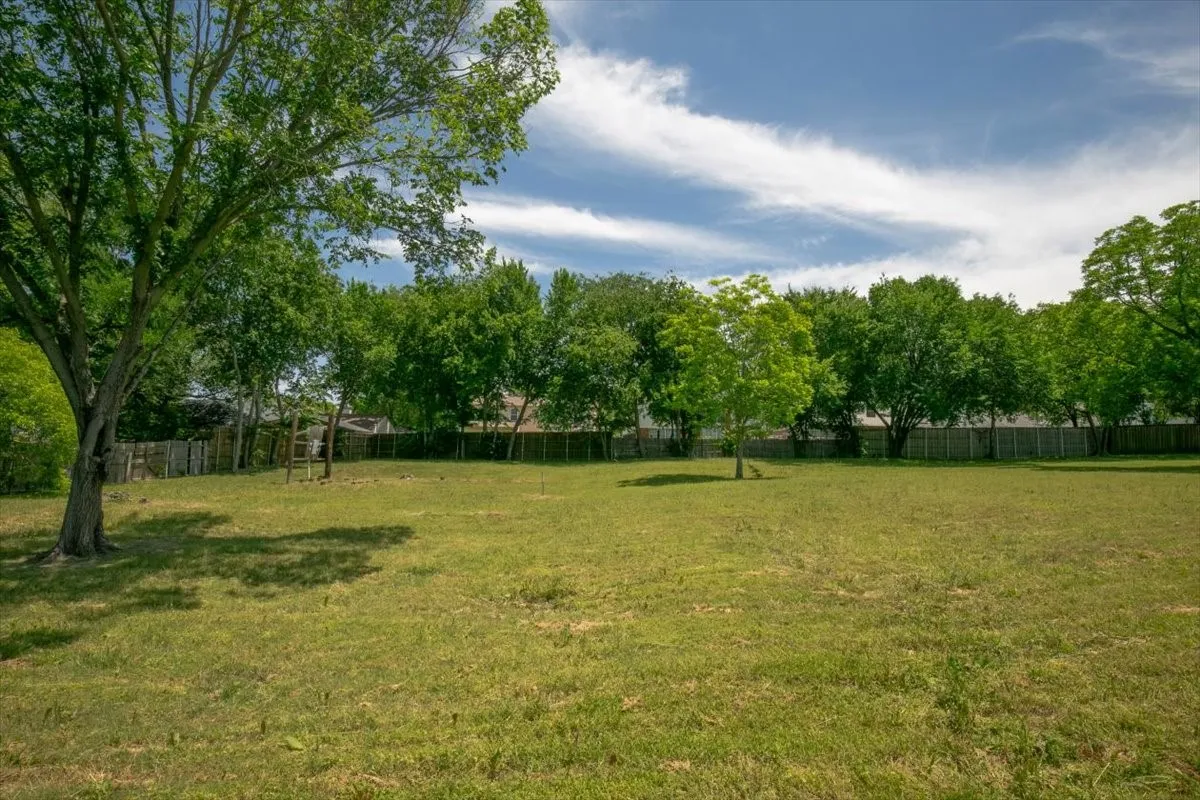 Unimproved Land For Sale in Tarrant County , 1000 Hughes Road, Grapevine, Texas 76051, 0, 0, Garage spaces, 0 Sqft, built in 0, Price $700,000, mls#21278380, Real Estate Agent in Grapevine, Homes For Sale in Tarrant county, Homes For Sale in Grapevine, Realtor in Grapevine Texas, Real Estate Brokerage Independent Realty Texas, Luminita Cordes Realtor