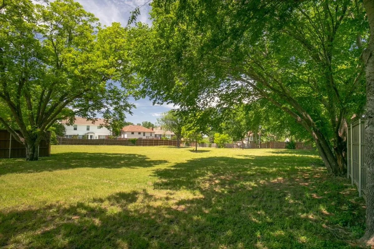 Unimproved Land For Sale in Tarrant County , 1000 Hughes Road, Grapevine, Texas 76051, 0, 0, Garage spaces, 0 Sqft, built in 0, Price $700,000, mls#21278380, Real Estate Agent in Grapevine, Homes For Sale in Tarrant county, Homes For Sale in Grapevine, Realtor in Grapevine Texas, Real Estate Brokerage Independent Realty Texas, Luminita Cordes Realtor