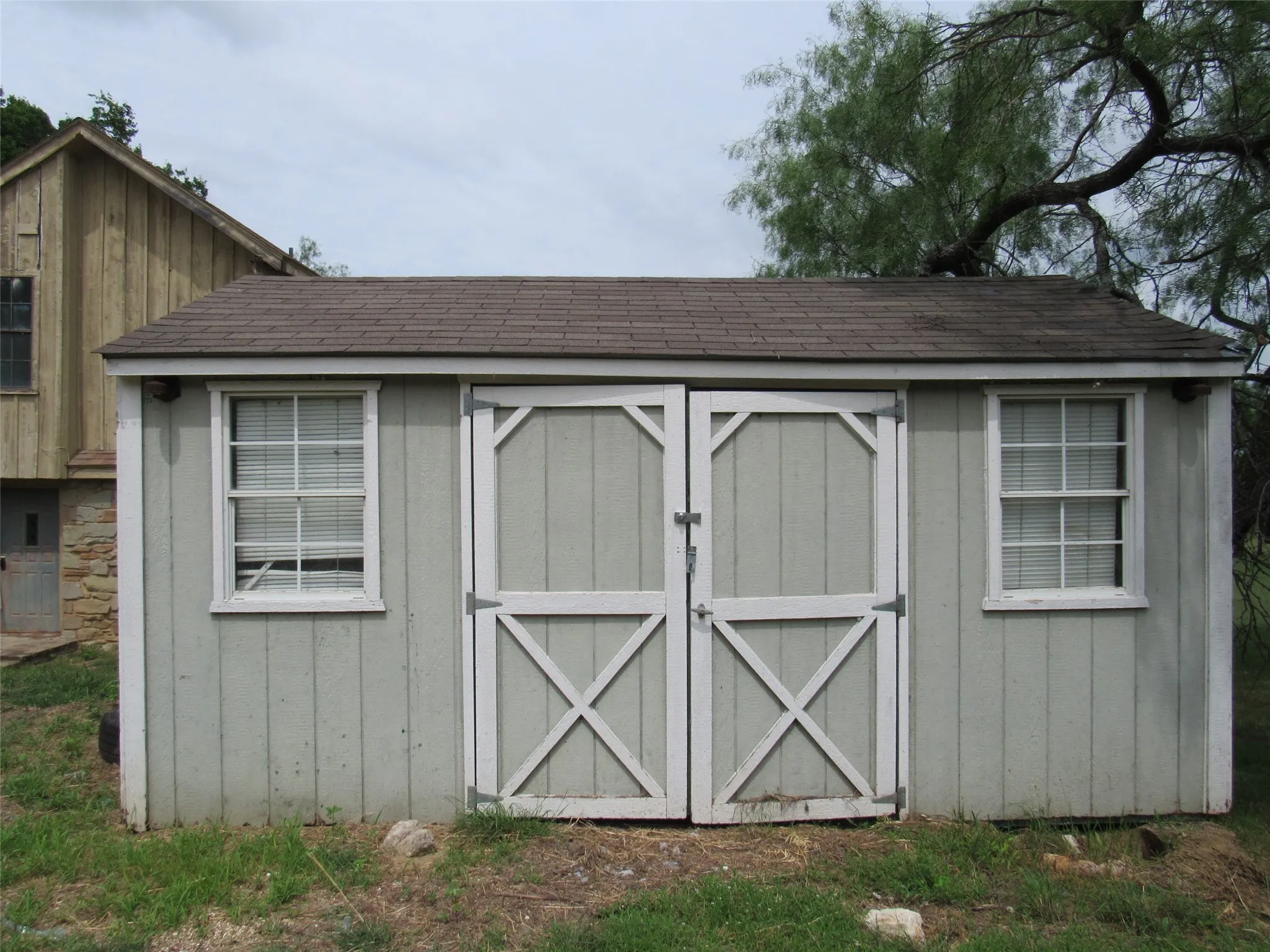 Single Family Residence For Sale in Hill County , 138 Private Road 227, Whitney, Texas 76692, 2 Bedrooms, 2 Bathrooms, Garage spaces, 1,278 Sqft, built in 1985, Price $144,000, mls#21277243, Real Estate Agent in Whitney, Homes For Sale in Hill county, Homes For Sale in Whitney, Realtor in Whitney Texas, Real Estate Brokerage Independent Realty Texas, Luminita Cordes Realtor