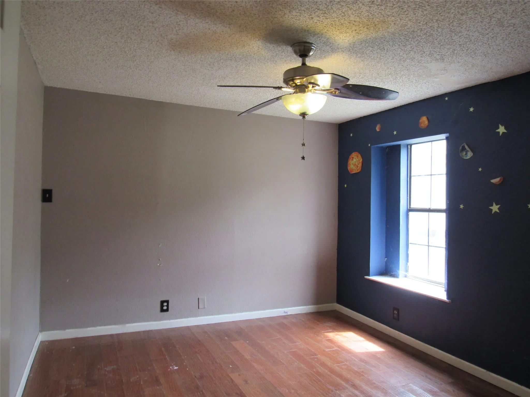 Single Family Residence For Sale in Hill County , 138 Private Road 227, Whitney, Texas 76692, 2 Bedrooms, 2 Bathrooms, Garage spaces, 1,278 Sqft, built in 1985, Price $144,000, mls#21277243, Real Estate Agent in Whitney, Homes For Sale in Hill county, Homes For Sale in Whitney, Realtor in Whitney Texas, Real Estate Brokerage Independent Realty Texas, Luminita Cordes Realtor