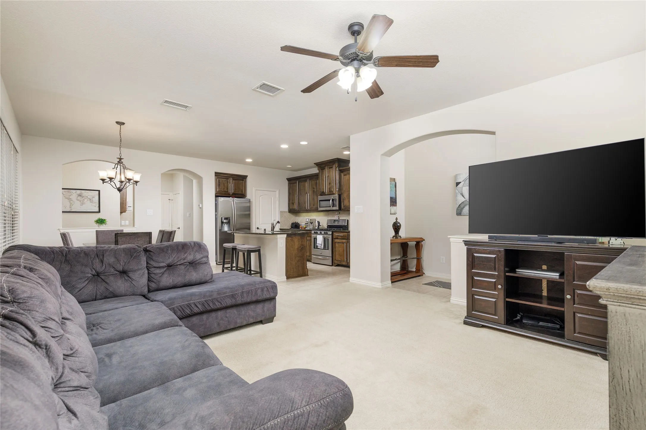 Townhouse For Sale in Dallas County , 632 S Greenville Avenue, Richardson, Texas 75081, 3 Bedroom, 3 Bathroom, 2 Garage spaces, 1,956 Sqft, built in 2012, mls#21277393, Real Estate Agent in Richardson, Homes For Sale in Dallas county, Homes For Sale in Richardson, Realtor in Richardson Texas, Real Estate Brokerage Independent Realty Texas, Luminita Cordes Realtor