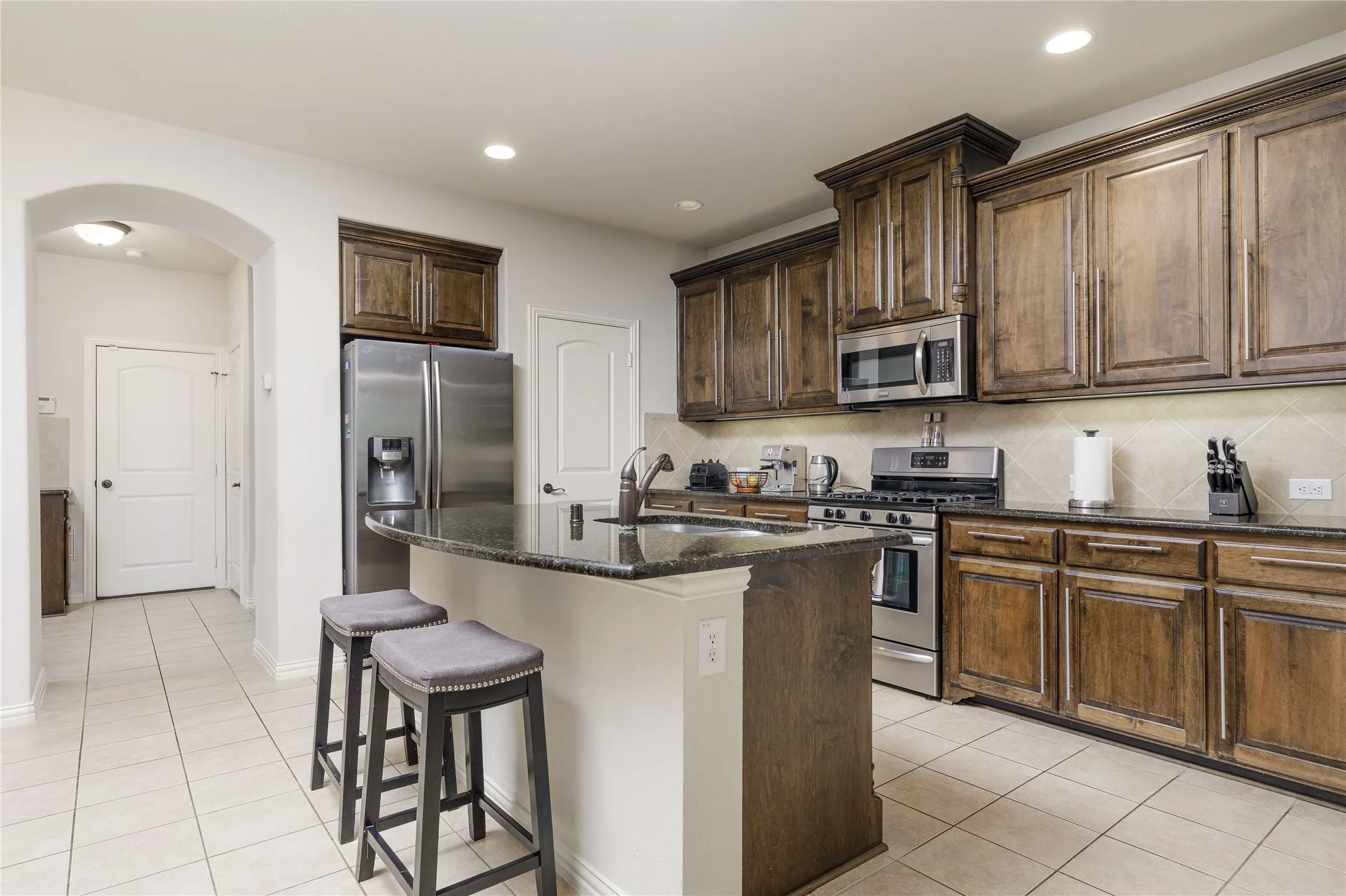 Townhouse For Sale in Dallas County , 632 S Greenville Avenue, Richardson, Texas 75081, 3 Bedroom, 3 Bathroom, 2 Garage spaces, 1,956 Sqft, built in 2012, mls#21277393, Real Estate Agent in Richardson, Homes For Sale in Dallas county, Homes For Sale in Richardson, Realtor in Richardson Texas, Real Estate Brokerage Independent Realty Texas, Luminita Cordes Realtor
