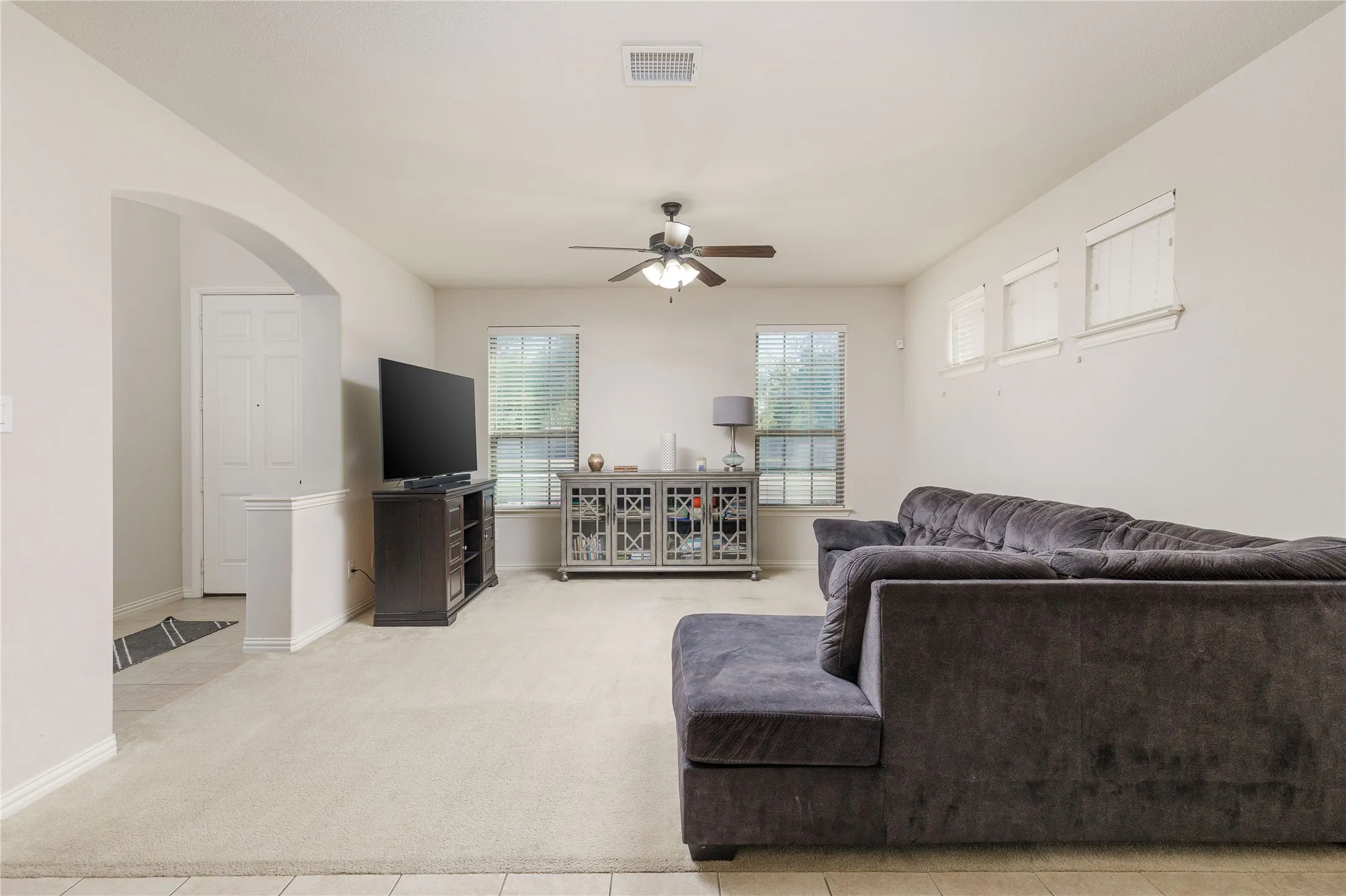 Townhouse For Sale in Dallas County , 632 S Greenville Avenue, Richardson, Texas 75081, 3 Bedroom, 3 Bathroom, 2 Garage spaces, 1,956 Sqft, built in 2012, mls#21277393, Real Estate Agent in Richardson, Homes For Sale in Dallas county, Homes For Sale in Richardson, Realtor in Richardson Texas, Real Estate Brokerage Independent Realty Texas, Luminita Cordes Realtor