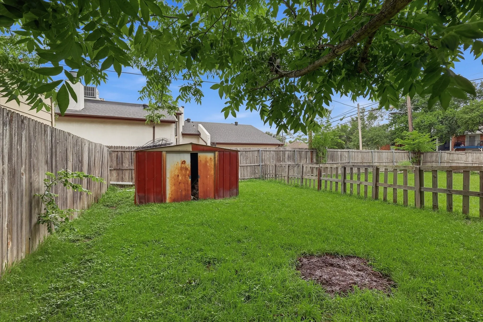Single Family Residence For Sale in Dallas County , 2800 Brockbank Drive, Irving, Texas 75062, 4 Bedrooms, 2 Bathrooms, 1 Garage spaces, 1,398 Sqft, built in 1956, Price $285,000, mls#21274297, Real Estate Agent in Irving, Homes For Sale in Dallas county, Homes For Sale in Irving, Realtor in Irving Texas, Real Estate Brokerage Independent Realty Texas, Luminita Cordes Realtor
