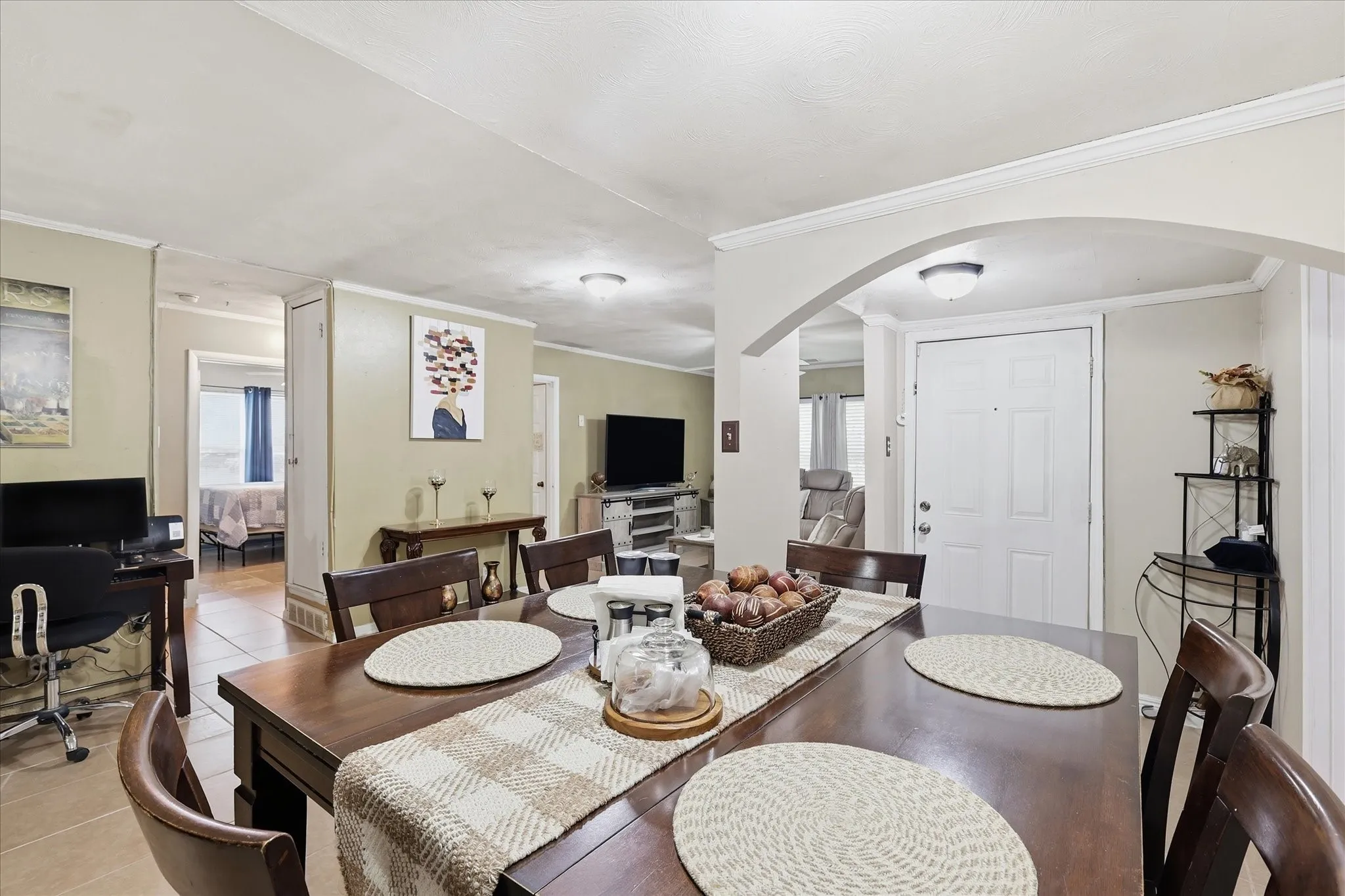 Single Family Residence For Sale in Dallas County , 2800 Brockbank Drive, Irving, Texas 75062, 4 Bedrooms, 2 Bathrooms, 1 Garage spaces, 1,398 Sqft, built in 1956, Price $285,000, mls#21274297, Real Estate Agent in Irving, Homes For Sale in Dallas county, Homes For Sale in Irving, Realtor in Irving Texas, Real Estate Brokerage Independent Realty Texas, Luminita Cordes Realtor