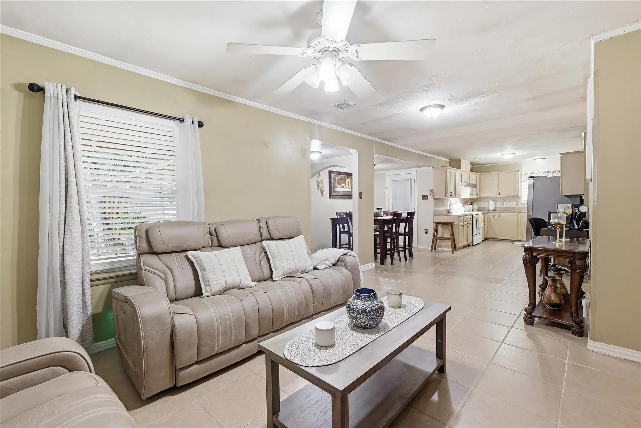 Single Family Residence For Sale in Dallas County , 2800 Brockbank Drive, Irving, Texas 75062, 4 Bedrooms, 2 Bathrooms, 1 Garage spaces, 1,398 Sqft, built in 1956, Price $285,000, mls#21274297, Real Estate Agent in Irving, Homes For Sale in Dallas county, Homes For Sale in Irving, Realtor in Irving Texas, Real Estate Brokerage Independent Realty Texas, Luminita Cordes Realtor
