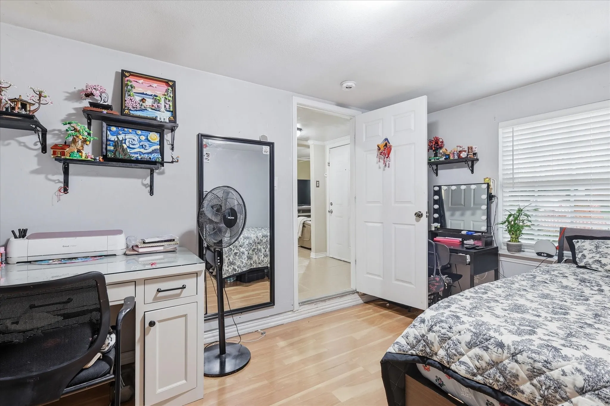 Single Family Residence For Sale in Dallas County , 2800 Brockbank Drive, Irving, Texas 75062, 4 Bedrooms, 2 Bathrooms, 1 Garage spaces, 1,398 Sqft, built in 1956, Price $285,000, mls#21274297, Real Estate Agent in Irving, Homes For Sale in Dallas county, Homes For Sale in Irving, Realtor in Irving Texas, Real Estate Brokerage Independent Realty Texas, Luminita Cordes Realtor