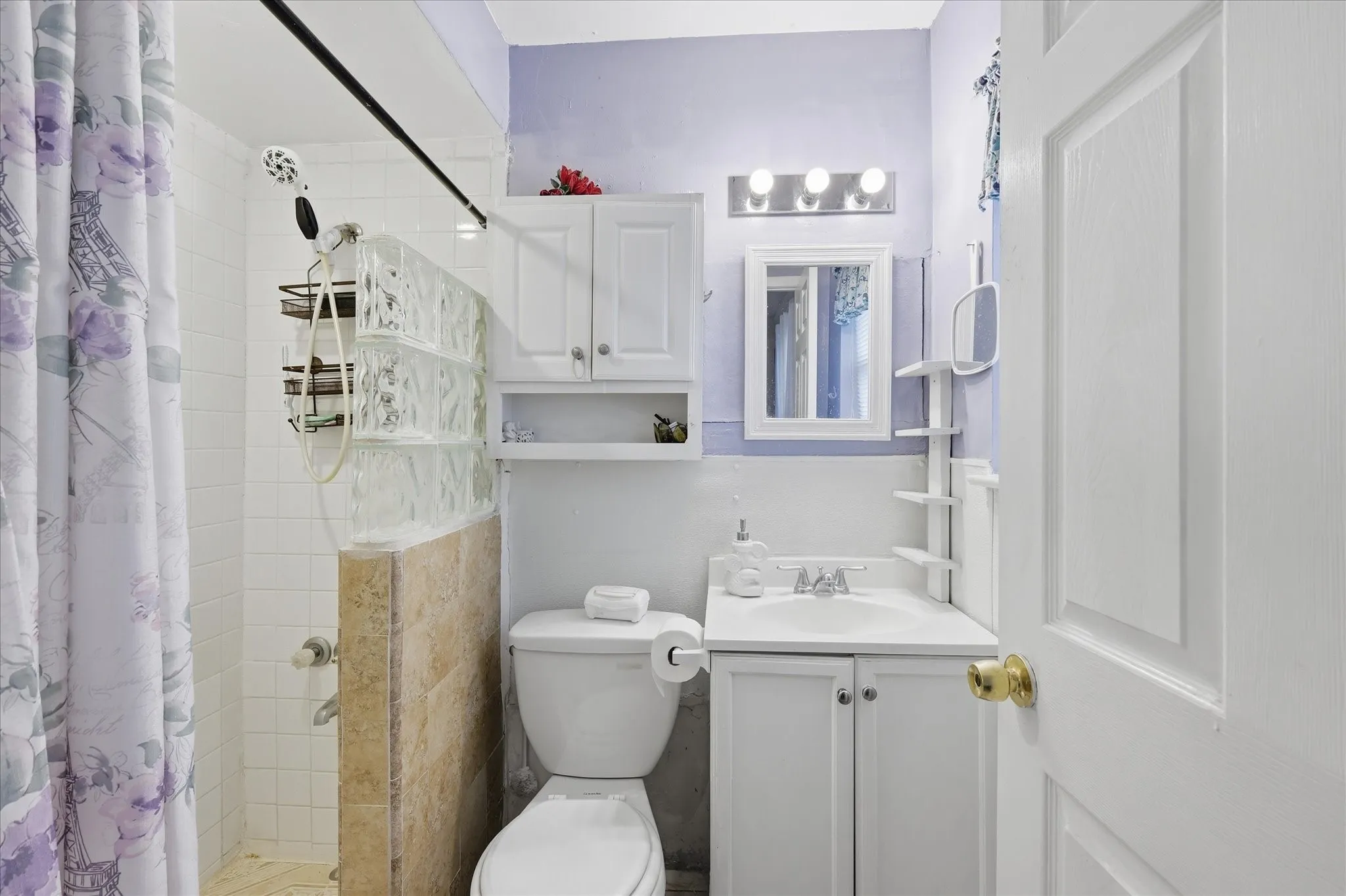 Single Family Residence For Sale in Dallas County , 2800 Brockbank Drive, Irving, Texas 75062, 4 Bedrooms, 2 Bathrooms, 1 Garage spaces, 1,398 Sqft, built in 1956, Price $285,000, mls#21274297, Real Estate Agent in Irving, Homes For Sale in Dallas county, Homes For Sale in Irving, Realtor in Irving Texas, Real Estate Brokerage Independent Realty Texas, Luminita Cordes Realtor