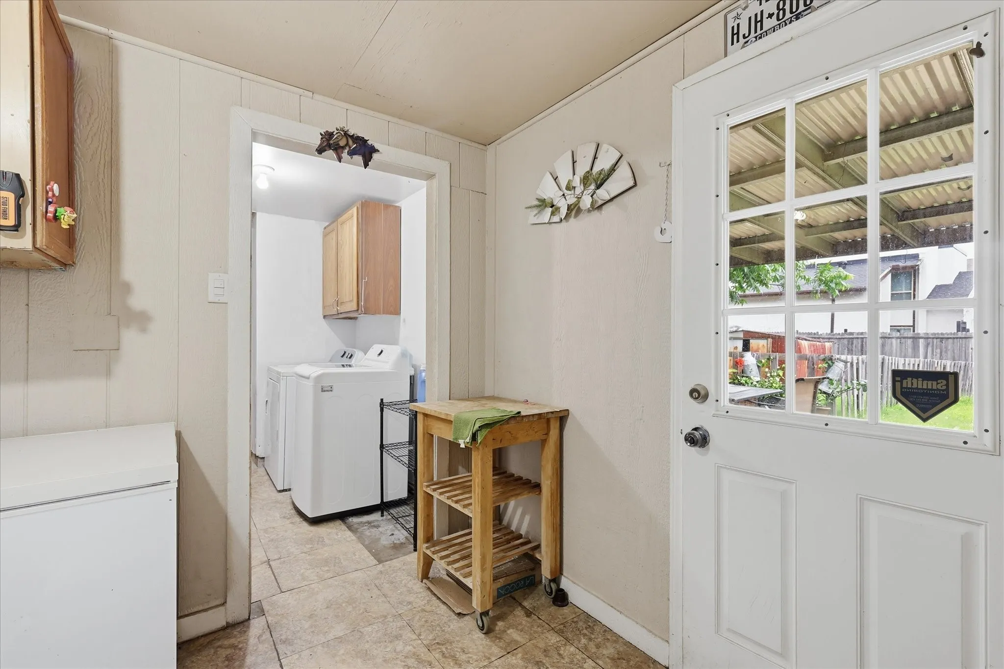 Single Family Residence For Sale in Dallas County , 2800 Brockbank Drive, Irving, Texas 75062, 4 Bedrooms, 2 Bathrooms, 1 Garage spaces, 1,398 Sqft, built in 1956, Price $285,000, mls#21274297, Real Estate Agent in Irving, Homes For Sale in Dallas county, Homes For Sale in Irving, Realtor in Irving Texas, Real Estate Brokerage Independent Realty Texas, Luminita Cordes Realtor