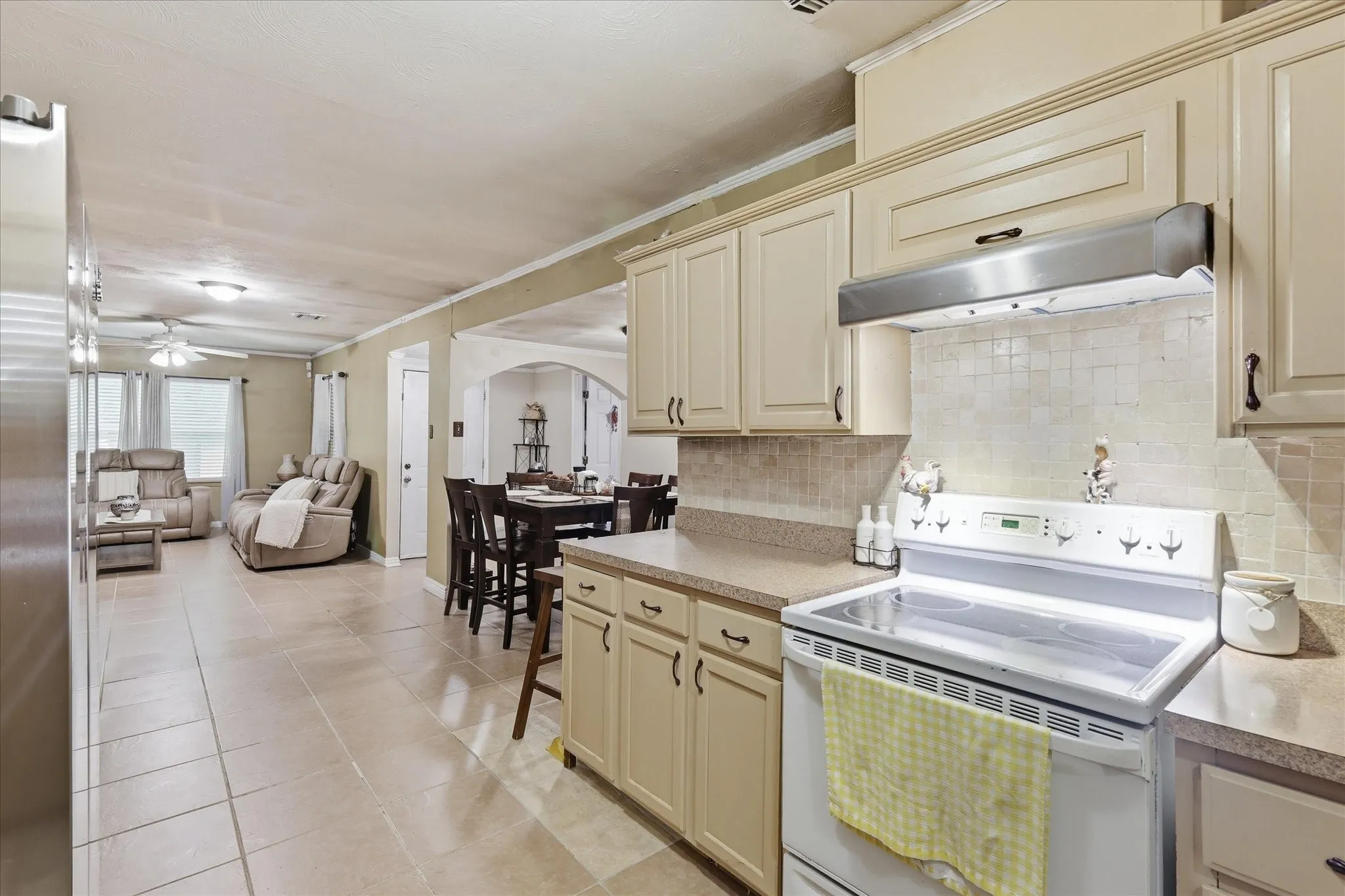 Single Family Residence For Sale in Dallas County , 2800 Brockbank Drive, Irving, Texas 75062, 4 Bedrooms, 2 Bathrooms, 1 Garage spaces, 1,398 Sqft, built in 1956, Price $285,000, mls#21274297, Real Estate Agent in Irving, Homes For Sale in Dallas county, Homes For Sale in Irving, Realtor in Irving Texas, Real Estate Brokerage Independent Realty Texas, Luminita Cordes Realtor