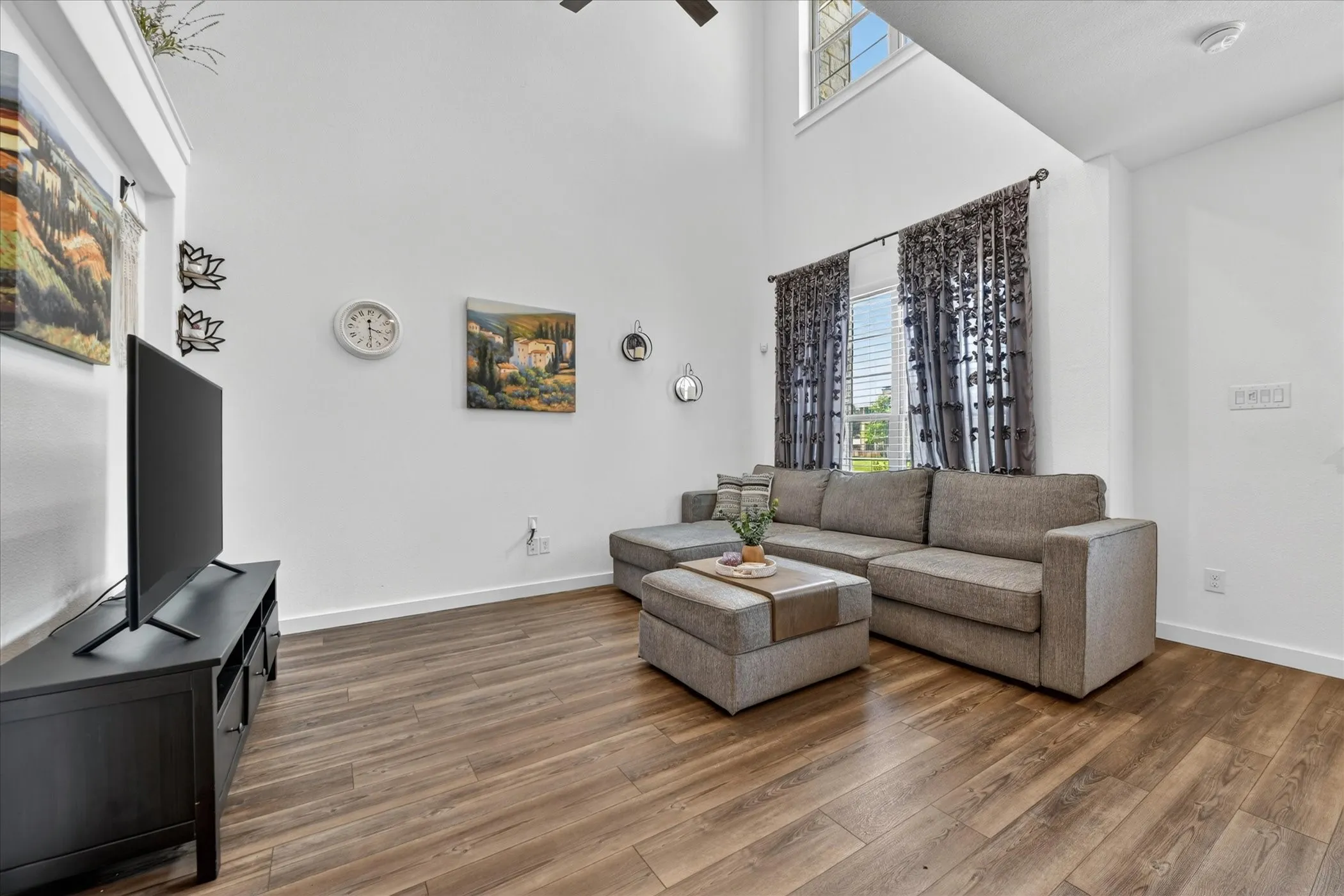 Townhouse For Sale in Denton County , 685 Watersedge Court, Lewisville, Texas 75067, 2 Bedroom, 3 Bathroom, 2 Garage spaces, 1,799 Sqft, built in 2021, Price $420,000, mls#21257167, Real Estate Agent in Lewisville, Homes For Sale in Denton county, Homes For Sale in Lewisville, Realtor in Lewisville Texas, Real Estate Brokerage Independent Realty Texas, Luminita Cordes Realtor