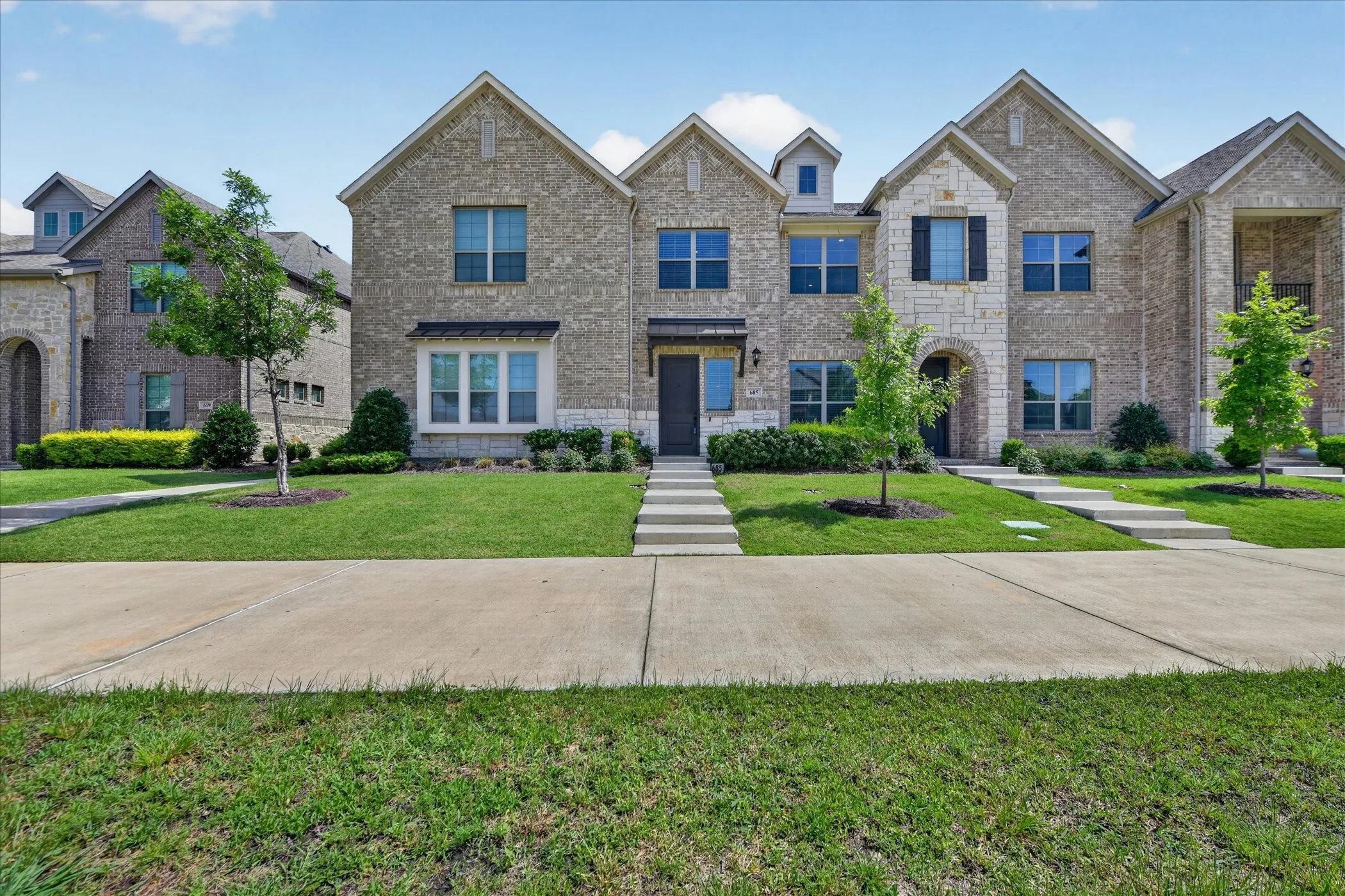 Townhouse For Sale in Denton County , 685 Watersedge Court, Lewisville, Texas 75067, 2 Bedroom, 3 Bathroom, 2 Garage spaces, 1,799 Sqft, built in 2021, Price $420,000, mls#21257167, Real Estate Agent in Lewisville, Homes For Sale in Denton county, Homes For Sale in Lewisville, Realtor in Lewisville Texas, Real Estate Brokerage Independent Realty Texas, Luminita Cordes Realtor