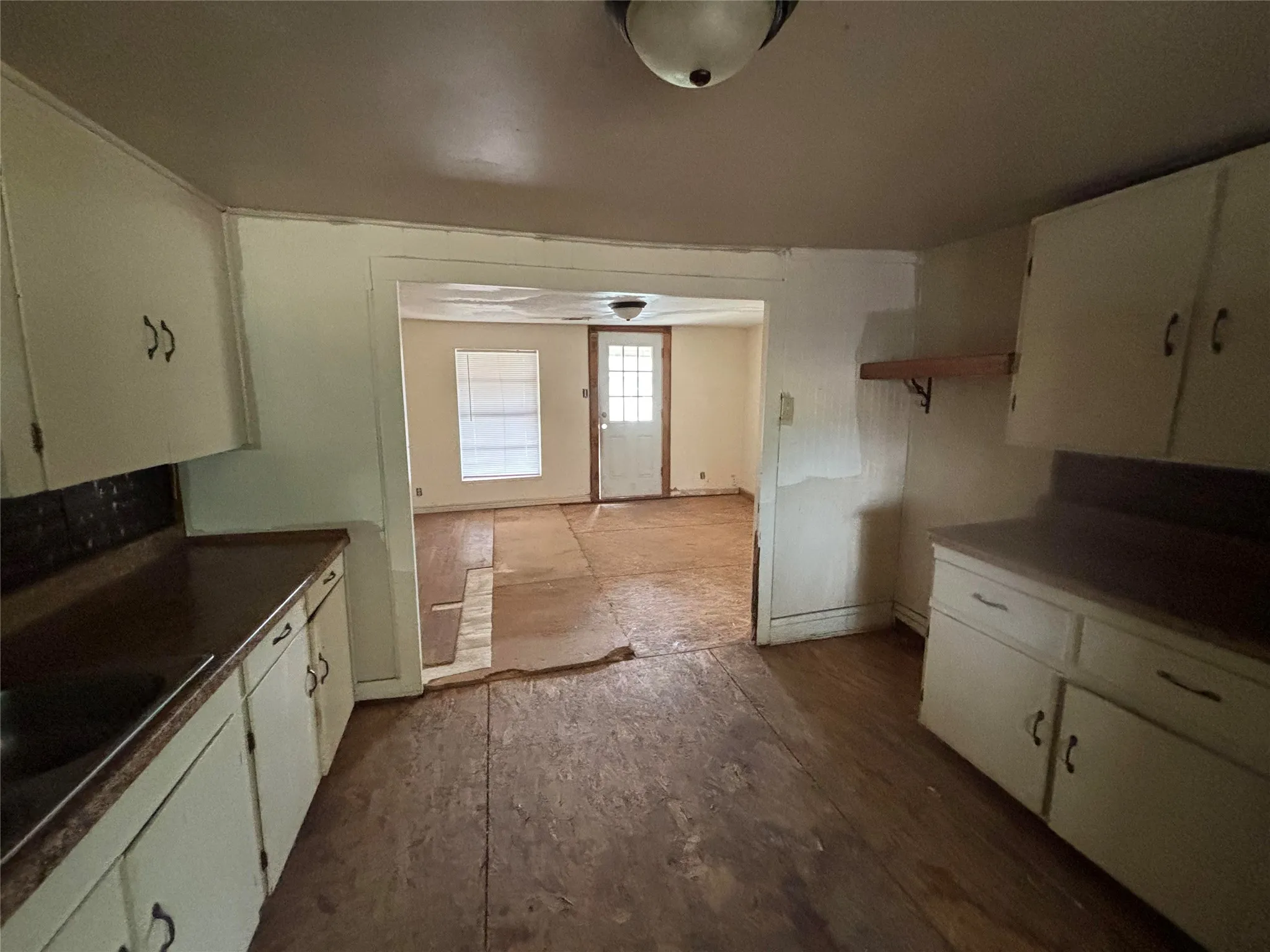 Single Family Residence For Sale in Jack County , 316 Alley Street, Perrin, Texas 76486, 4 Bedroom, 2 Bathroom, Garage spaces, 1,112 Sqft, built in 1945, mls#21279010, Real Estate Agent in Perrin, Homes For Sale in Jack county, Homes For Sale in Perrin, Realtor in Perrin Texas, Real Estate Brokerage Independent Realty Texas, Luminita Cordes Realtor