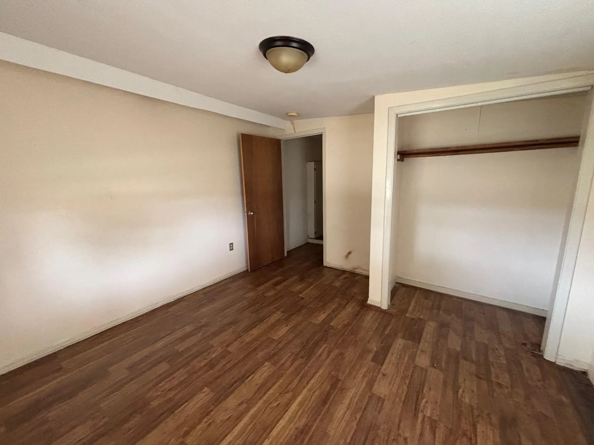 Single Family Residence For Sale in Jack County , 316 Alley Street, Perrin, Texas 76486, 4 Bedroom, 2 Bathroom, Garage spaces, 1,112 Sqft, built in 1945, mls#21279010, Real Estate Agent in Perrin, Homes For Sale in Jack county, Homes For Sale in Perrin, Realtor in Perrin Texas, Real Estate Brokerage Independent Realty Texas, Luminita Cordes Realtor