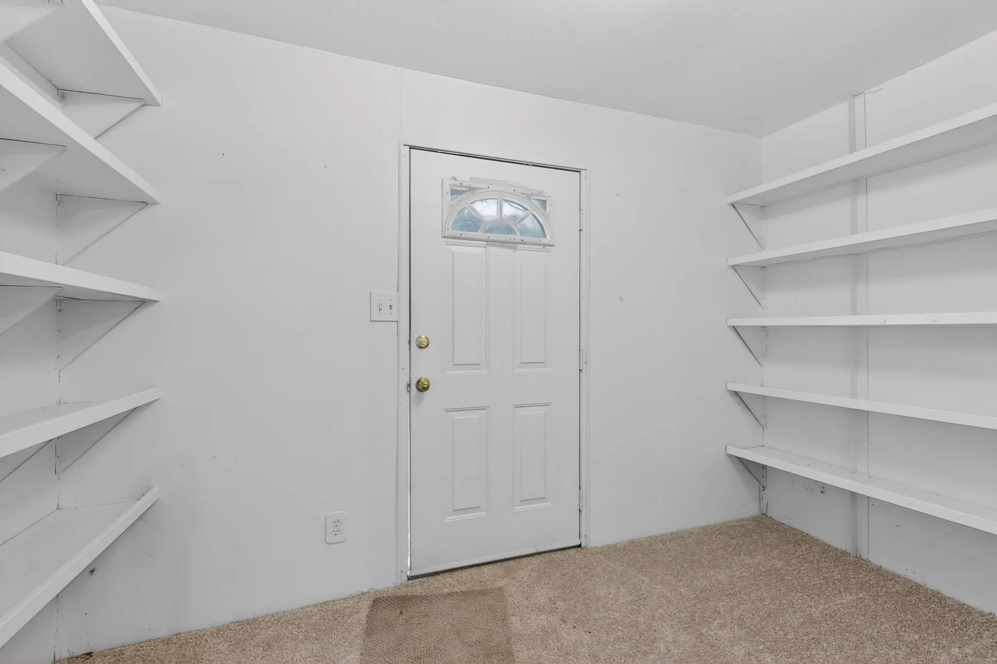 Single Family Residence For Sale in Kaufman County , 10075 Fm 429, Kaufman, Texas 75142, 3 Bedroom, 1 Bathroom, Garage spaces, 1,248 Sqft, built in 1965, mls#21278921, Real Estate Agent in Kaufman, Homes For Sale in Kaufman county, Homes For Sale in Kaufman, Realtor in Kaufman Texas, Real Estate Brokerage Independent Realty Texas, Luminita Cordes Realtor