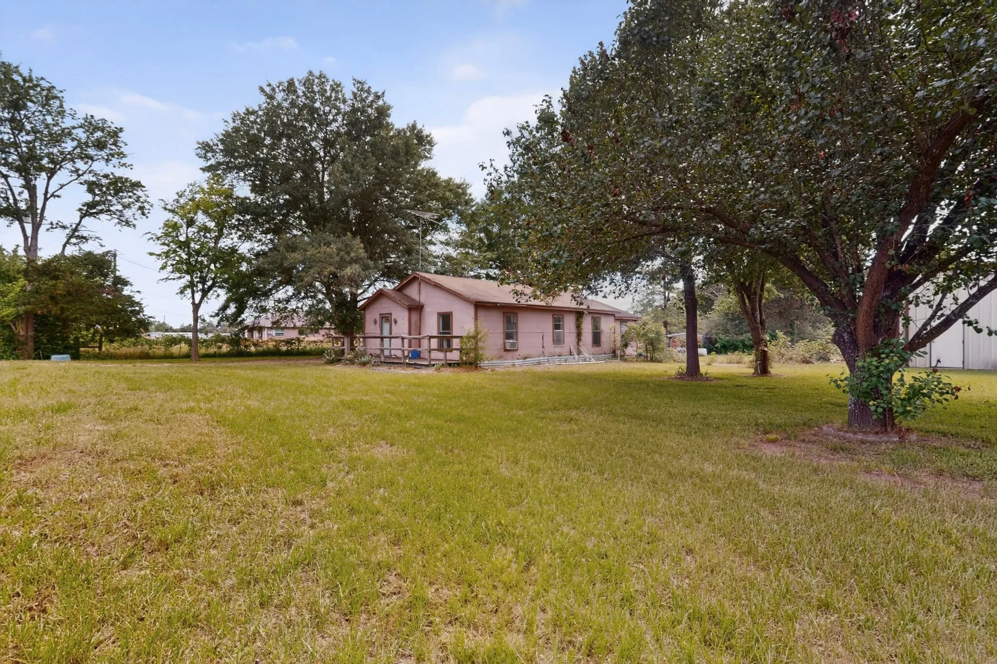 Single Family Residence For Sale in Kaufman County , 10075 Fm 429, Kaufman, Texas 75142, 3 Bedroom, 1 Bathroom, Garage spaces, 1,248 Sqft, built in 1965, mls#21278921, Real Estate Agent in Kaufman, Homes For Sale in Kaufman county, Homes For Sale in Kaufman, Realtor in Kaufman Texas, Real Estate Brokerage Independent Realty Texas, Luminita Cordes Realtor