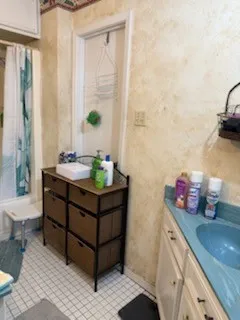 Single Family Residence For Sale in Van Zandt County , 420 Post Oak Road, Wills Point, Texas 75169, 4 Bedroom, 2 Bathroom, 1 Garage spaces, 1,895 Sqft, built in 1973, mls#21276055, Real Estate Agent in Wills Point, Homes For Sale in Van Zandt county, Homes For Sale in Wills Point, Realtor in Wills Point Texas, Real Estate Brokerage Independent Realty Texas, Luminita Cordes Realtor