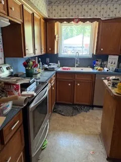 Single Family Residence For Sale in Van Zandt County , 420 Post Oak Road, Wills Point, Texas 75169, 4 Bedroom, 2 Bathroom, 1 Garage spaces, 1,895 Sqft, built in 1973, mls#21276055, Real Estate Agent in Wills Point, Homes For Sale in Van Zandt county, Homes For Sale in Wills Point, Realtor in Wills Point Texas, Real Estate Brokerage Independent Realty Texas, Luminita Cordes Realtor