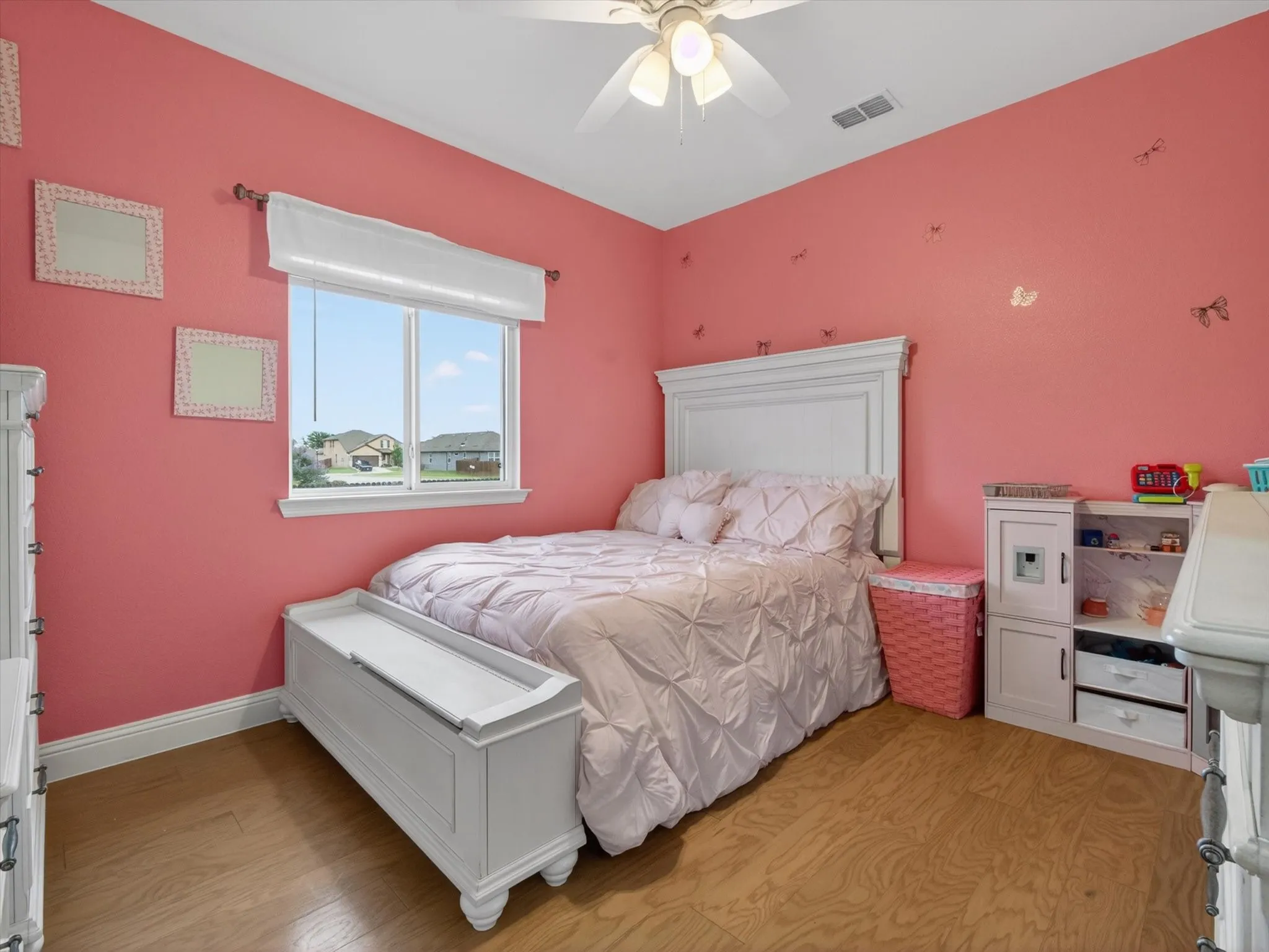 Single Family Residence For Sale in Denton County , 599 Concho Street, Aubrey, Texas 76227, 3 Bedroom, 2 Bathroom, 2 Garage spaces, 1,637 Sqft, built in 2021, mls#21271254, Real Estate Agent in Aubrey, Homes For Sale in Denton county, Homes For Sale in Aubrey, Realtor in Aubrey Texas, Real Estate Brokerage Independent Realty Texas, Luminita Cordes Realtor