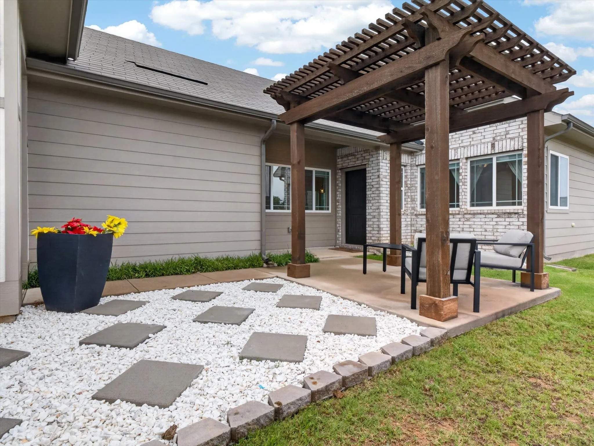Single Family Residence For Sale in Denton County , 599 Concho Street, Aubrey, Texas 76227, 3 Bedroom, 2 Bathroom, 2 Garage spaces, 1,637 Sqft, built in 2021, mls#21271254, Real Estate Agent in Aubrey, Homes For Sale in Denton county, Homes For Sale in Aubrey, Realtor in Aubrey Texas, Real Estate Brokerage Independent Realty Texas, Luminita Cordes Realtor