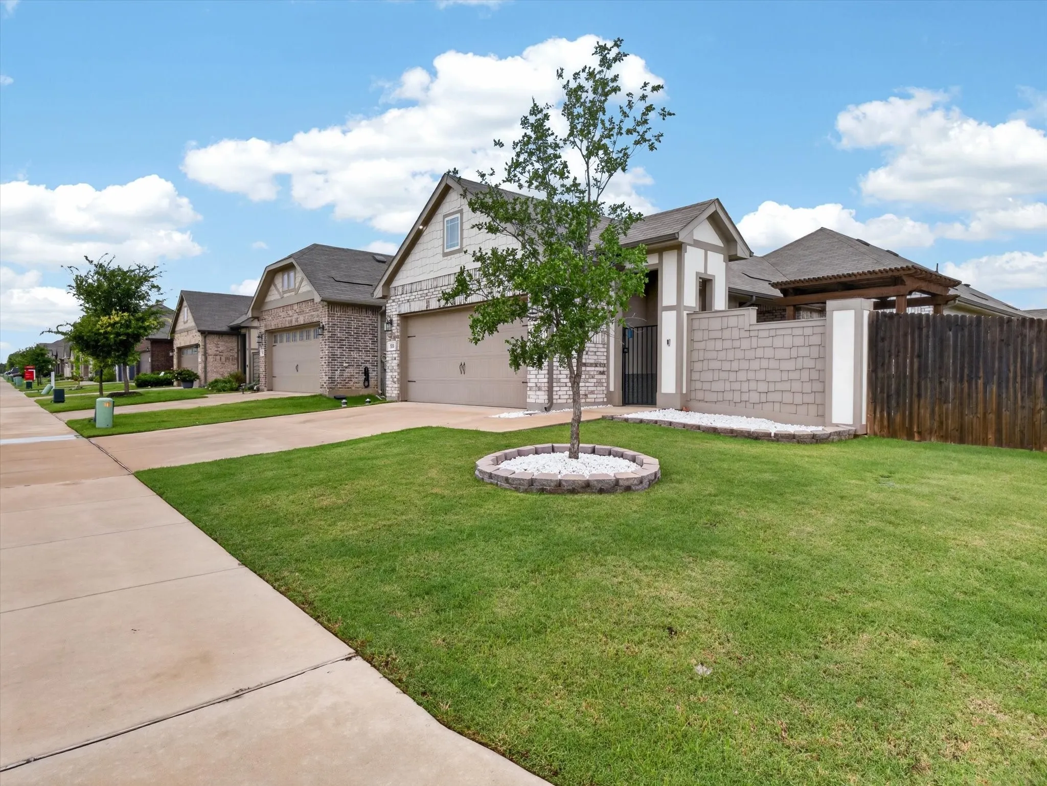 Single Family Residence For Sale in Denton County , 599 Concho Street, Aubrey, Texas 76227, 3 Bedroom, 2 Bathroom, 2 Garage spaces, 1,637 Sqft, built in 2021, mls#21271254, Real Estate Agent in Aubrey, Homes For Sale in Denton county, Homes For Sale in Aubrey, Realtor in Aubrey Texas, Real Estate Brokerage Independent Realty Texas, Luminita Cordes Realtor