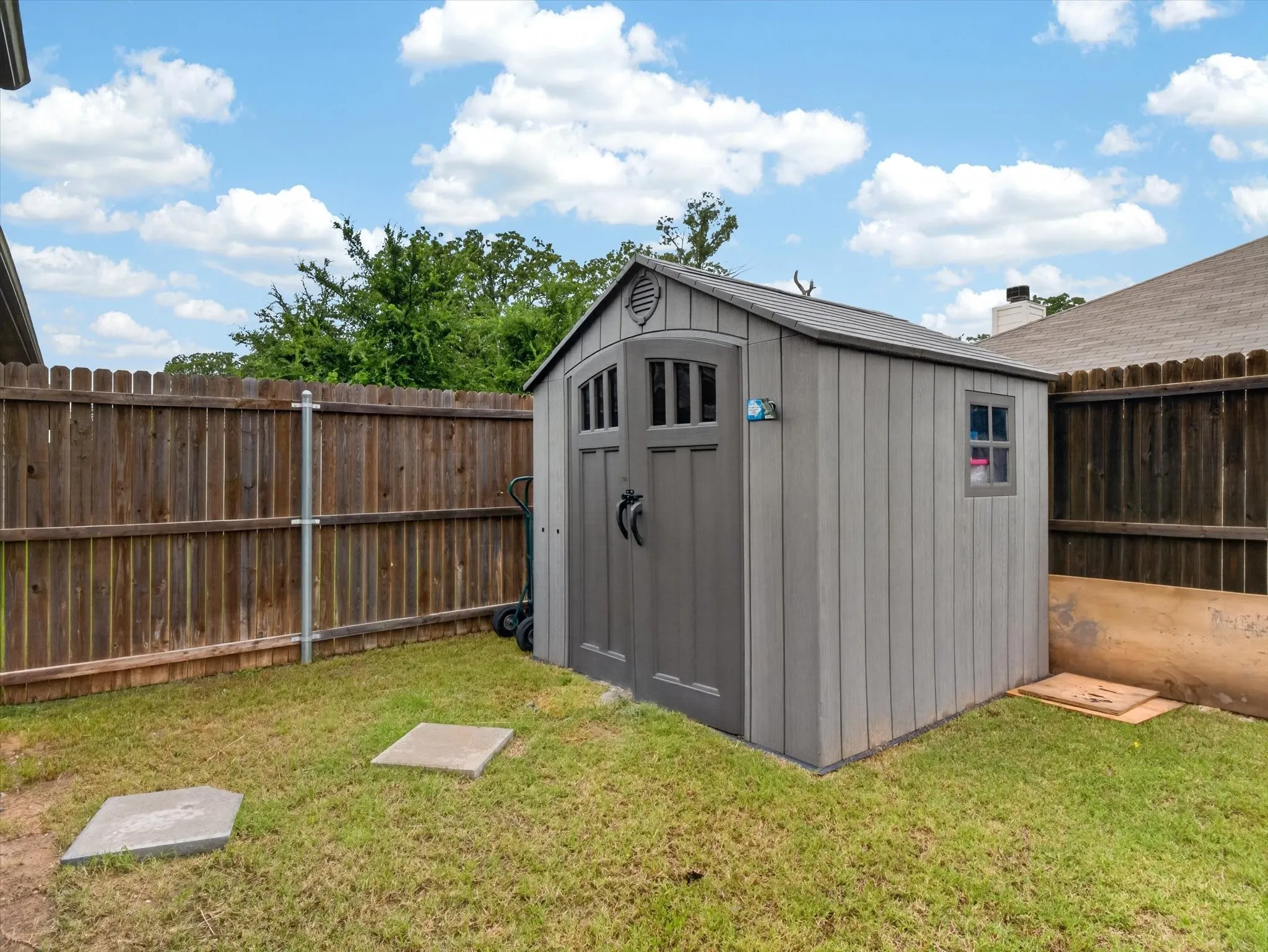 Single Family Residence For Sale in Denton County , 599 Concho Street, Aubrey, Texas 76227, 3 Bedroom, 2 Bathroom, 2 Garage spaces, 1,637 Sqft, built in 2021, mls#21271254, Real Estate Agent in Aubrey, Homes For Sale in Denton county, Homes For Sale in Aubrey, Realtor in Aubrey Texas, Real Estate Brokerage Independent Realty Texas, Luminita Cordes Realtor