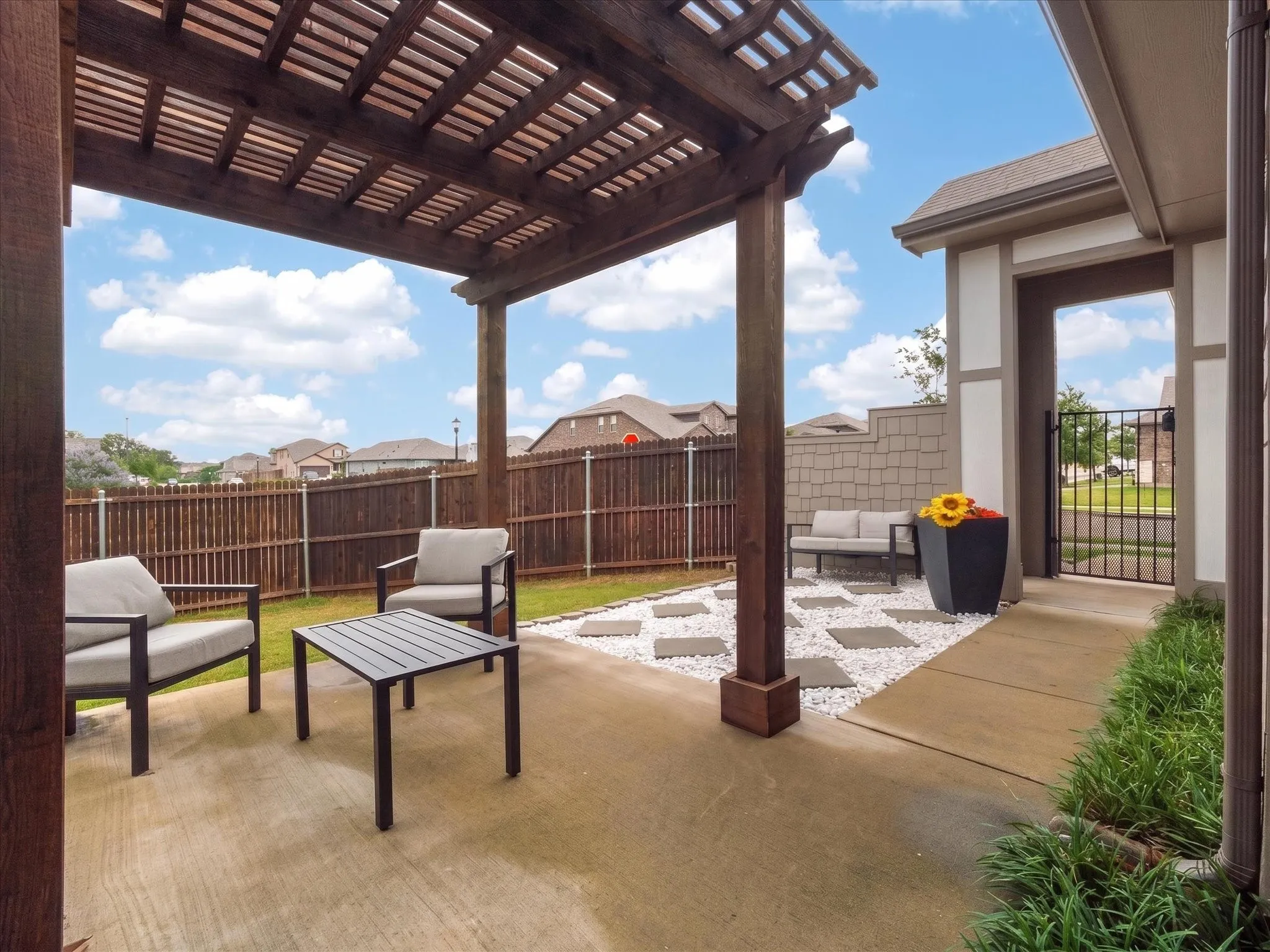 Single Family Residence For Sale in Denton County , 599 Concho Street, Aubrey, Texas 76227, 3 Bedroom, 2 Bathroom, 2 Garage spaces, 1,637 Sqft, built in 2021, mls#21271254, Real Estate Agent in Aubrey, Homes For Sale in Denton county, Homes For Sale in Aubrey, Realtor in Aubrey Texas, Real Estate Brokerage Independent Realty Texas, Luminita Cordes Realtor