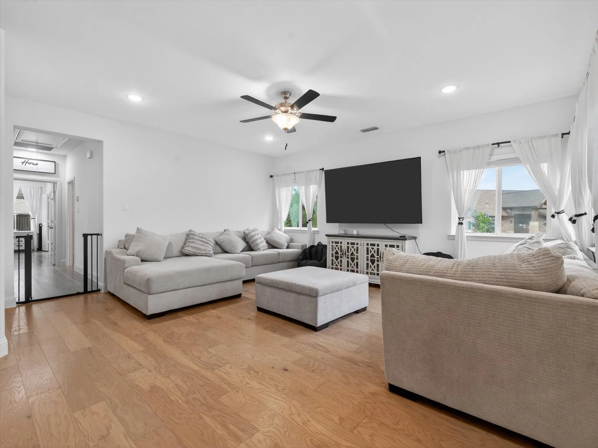 Single Family Residence For Sale in Denton County , 599 Concho Street, Aubrey, Texas 76227, 3 Bedroom, 2 Bathroom, 2 Garage spaces, 1,637 Sqft, built in 2021, mls#21271254, Real Estate Agent in Aubrey, Homes For Sale in Denton county, Homes For Sale in Aubrey, Realtor in Aubrey Texas, Real Estate Brokerage Independent Realty Texas, Luminita Cordes Realtor