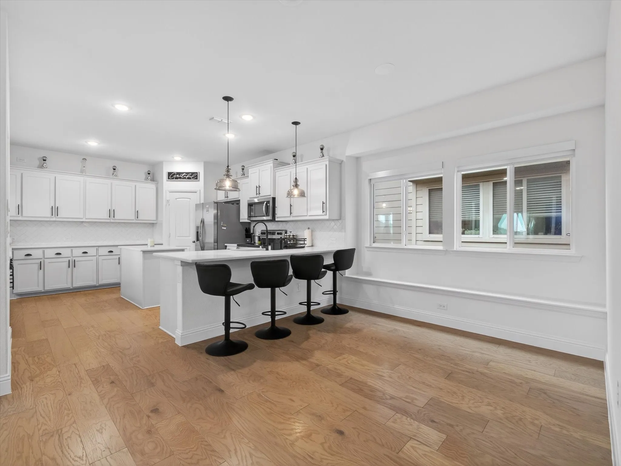 Single Family Residence For Sale in Denton County , 599 Concho Street, Aubrey, Texas 76227, 3 Bedroom, 2 Bathroom, 2 Garage spaces, 1,637 Sqft, built in 2021, mls#21271254, Real Estate Agent in Aubrey, Homes For Sale in Denton county, Homes For Sale in Aubrey, Realtor in Aubrey Texas, Real Estate Brokerage Independent Realty Texas, Luminita Cordes Realtor