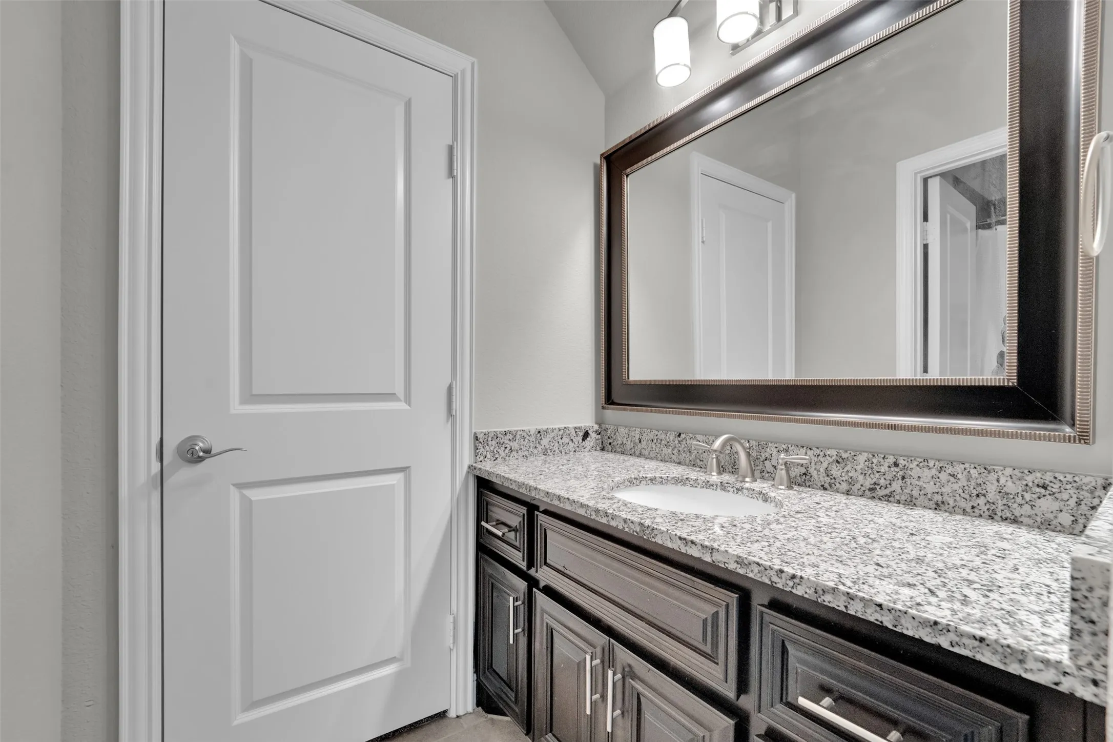 Single Family Residence For Sale in Collin County , 2600 W Hendrix Avenue, Lucas, Texas 75002, 4 Bedroom, 5 Bathroom, 3 Garage spaces, 4,097 Sqft, built in 2016, Price $1,175,000, mls#21277155, Real Estate Agent in Lucas, Homes For Sale in Collin county, Homes For Sale in Lucas, Realtor in Lucas Texas, Real Estate Brokerage Independent Realty Texas, Luminita Cordes Realtor