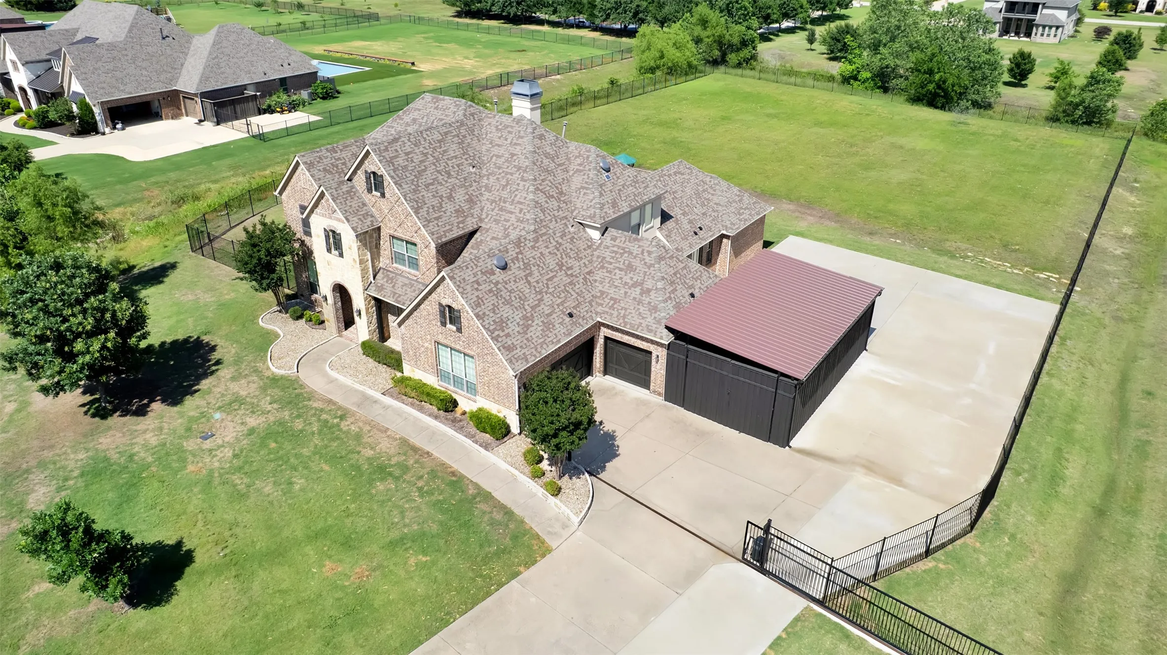 Single Family Residence For Sale in Collin County , 2600 W Hendrix Avenue, Lucas, Texas 75002, 4 Bedroom, 5 Bathroom, 3 Garage spaces, 4,097 Sqft, built in 2016, Price $1,175,000, mls#21277155, Real Estate Agent in Lucas, Homes For Sale in Collin county, Homes For Sale in Lucas, Realtor in Lucas Texas, Real Estate Brokerage Independent Realty Texas, Luminita Cordes Realtor