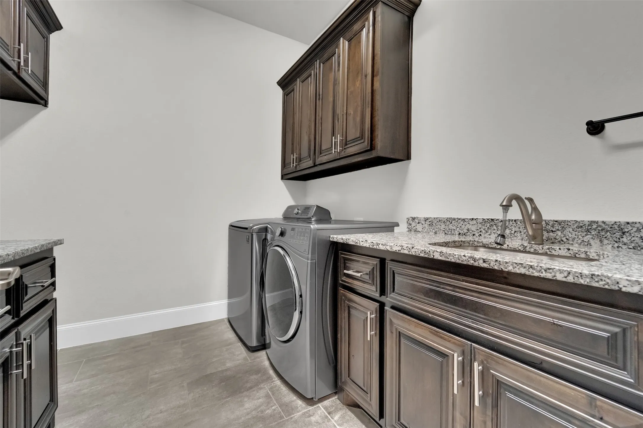 Single Family Residence For Sale in Collin County , 2600 W Hendrix Avenue, Lucas, Texas 75002, 4 Bedroom, 5 Bathroom, 3 Garage spaces, 4,097 Sqft, built in 2016, Price $1,175,000, mls#21277155, Real Estate Agent in Lucas, Homes For Sale in Collin county, Homes For Sale in Lucas, Realtor in Lucas Texas, Real Estate Brokerage Independent Realty Texas, Luminita Cordes Realtor