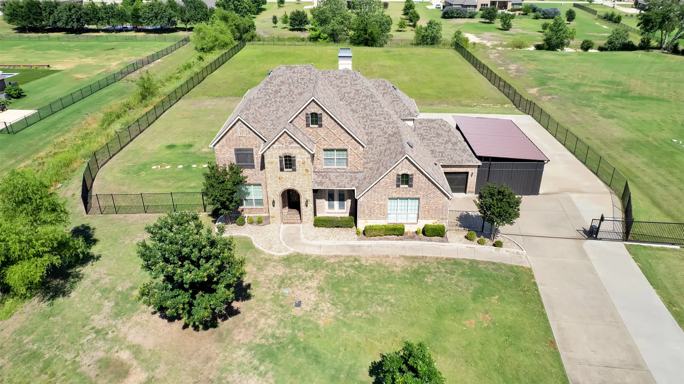 Single Family Residence For Sale in Collin County , 2600 W Hendrix Avenue, Lucas, Texas 75002, 4 Bedroom, 5 Bathroom, 3 Garage spaces, 4,097 Sqft, built in 2016, Price $1,175,000, mls#21277155, Real Estate Agent in Lucas, Homes For Sale in Collin county, Homes For Sale in Lucas, Realtor in Lucas Texas, Real Estate Brokerage Independent Realty Texas, Luminita Cordes Realtor