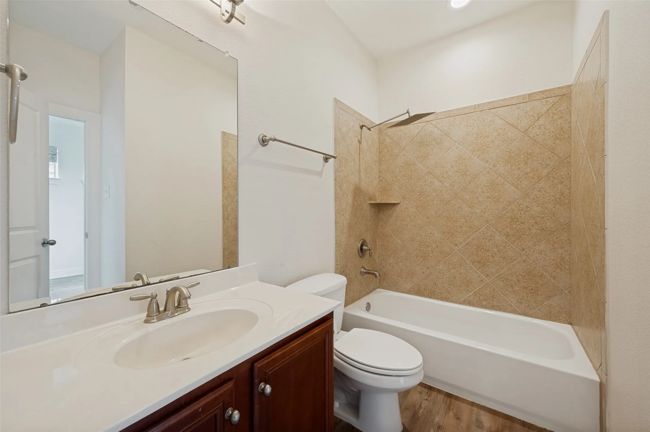 Townhouse For Sale in Tarrant County , 921 Brook Forest Lane, Euless, Texas 76039, 3 Bedroom, 4 Bathroom, 2 Garage spaces, 2,223 Sqft, built in 2008, mls#21278950, Real Estate Agent in Euless, Homes For Sale in Tarrant county, Homes For Sale in Euless, Realtor in Euless Texas, Real Estate Brokerage Independent Realty Texas, Luminita Cordes Realtor