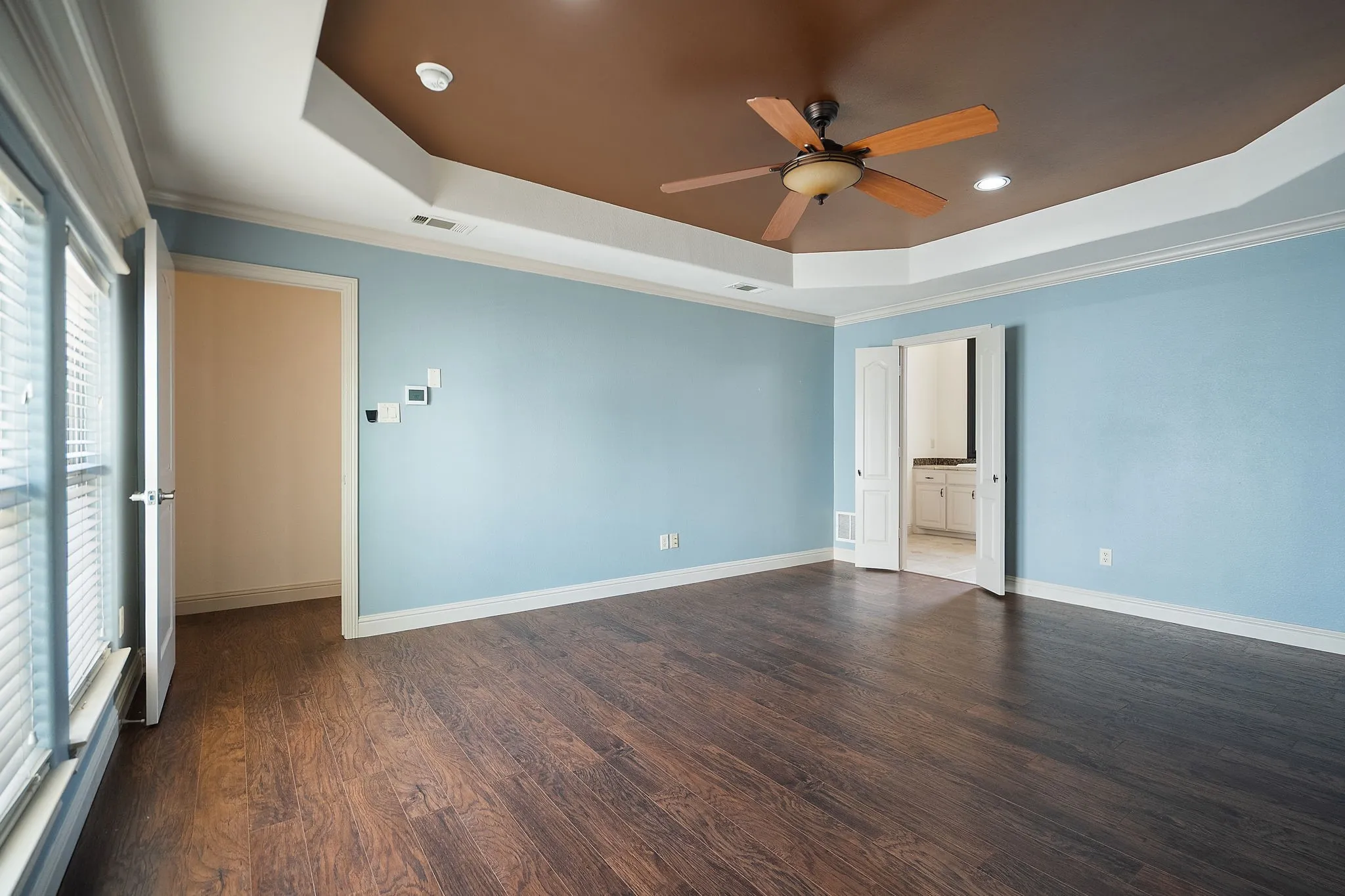 Townhouse For Sale in Dallas County , 4316 Cedar Springs Road C, Dallas, Texas 75219, 3 Bedrooms, 3 Bathrooms, 2 Garage spaces, 2,455 Sqft, built in 2002, Price $675,000, mls#21277828, Real Estate Agent in Dallas, Homes For Sale in Dallas county, Homes For Sale in Dallas, Realtor in Dallas Texas, Real Estate Brokerage Independent Realty Texas, Luminita Cordes Realtor
