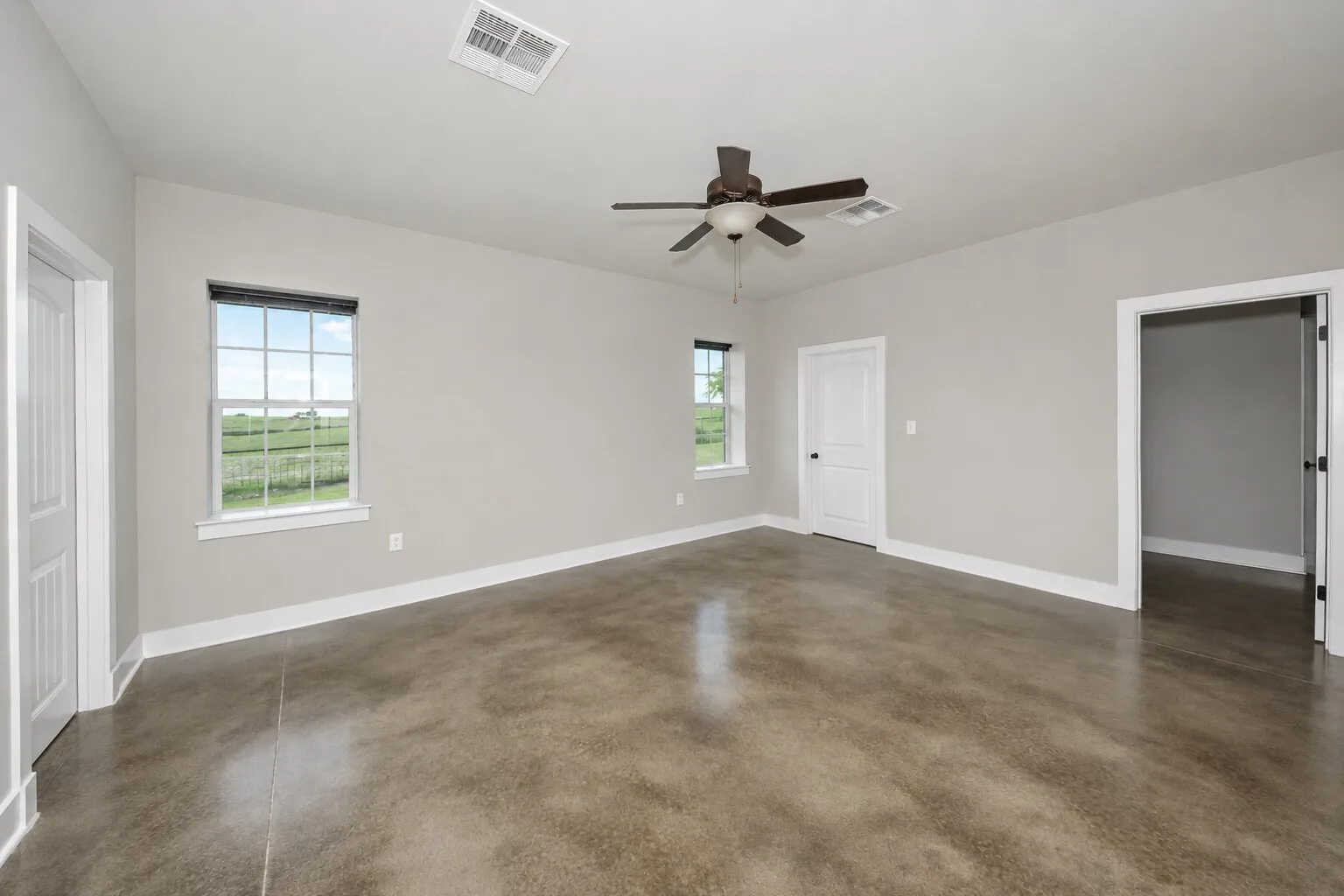 Single Family Residence For Sale in Wise County , 426 CR 2320, Decatur, Texas 76234, 2 Bedroom, 2 Bathroom, Garage spaces, 2,400 Sqft, built in 2019, mls#21278967, Real Estate Agent in Decatur, Homes For Sale in Wise county, Homes For Sale in Decatur, Realtor in Decatur Texas, Real Estate Brokerage Independent Realty Texas, Luminita Cordes Realtor