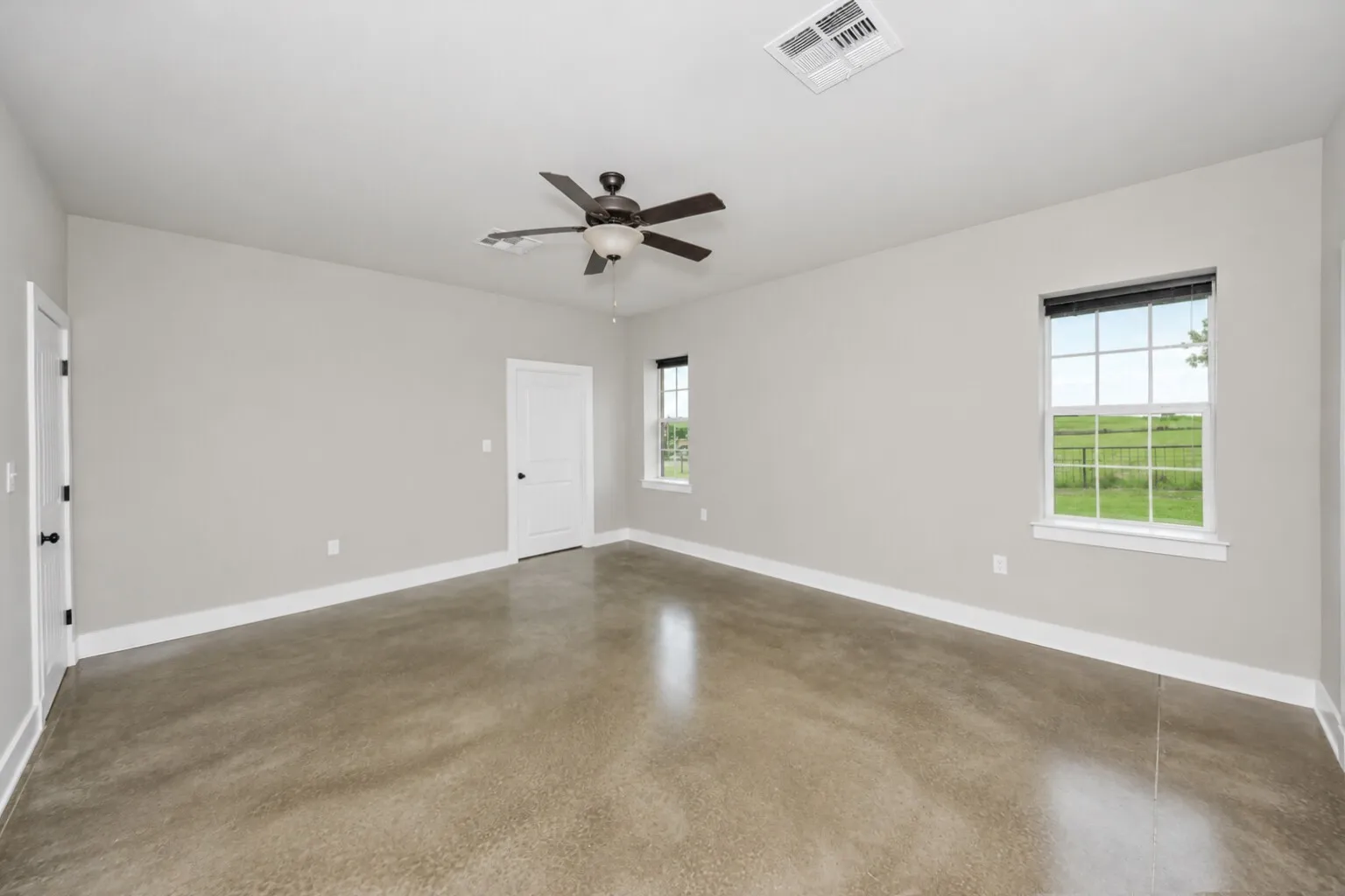Single Family Residence For Sale in Wise County , 426 CR 2320, Decatur, Texas 76234, 2 Bedroom, 2 Bathroom, Garage spaces, 2,400 Sqft, built in 2019, mls#21278967, Real Estate Agent in Decatur, Homes For Sale in Wise county, Homes For Sale in Decatur, Realtor in Decatur Texas, Real Estate Brokerage Independent Realty Texas, Luminita Cordes Realtor