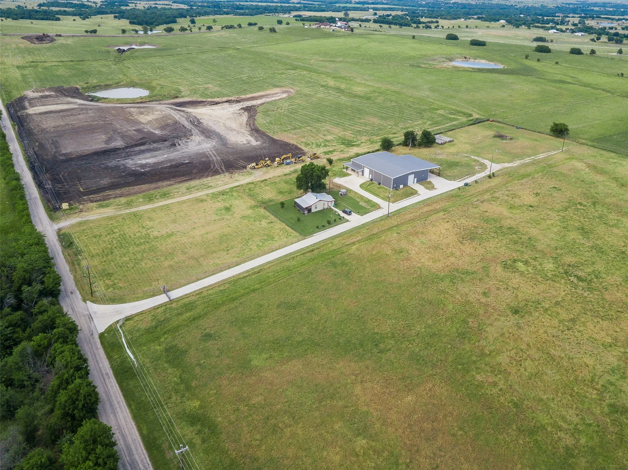 Single Family Residence For Sale in Wise County , 426 CR 2320, Decatur, Texas 76234, 2 Bedroom, 2 Bathroom, Garage spaces, 2,400 Sqft, built in 2019, mls#21278967, Real Estate Agent in Decatur, Homes For Sale in Wise county, Homes For Sale in Decatur, Realtor in Decatur Texas, Real Estate Brokerage Independent Realty Texas, Luminita Cordes Realtor