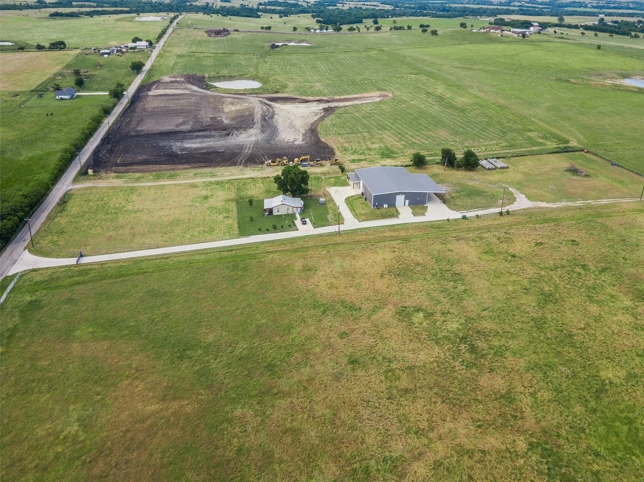 Single Family Residence For Sale in Wise County , 426 CR 2320, Decatur, Texas 76234, 2 Bedroom, 2 Bathroom, Garage spaces, 2,400 Sqft, built in 2019, mls#21278967, Real Estate Agent in Decatur, Homes For Sale in Wise county, Homes For Sale in Decatur, Realtor in Decatur Texas, Real Estate Brokerage Independent Realty Texas, Luminita Cordes Realtor