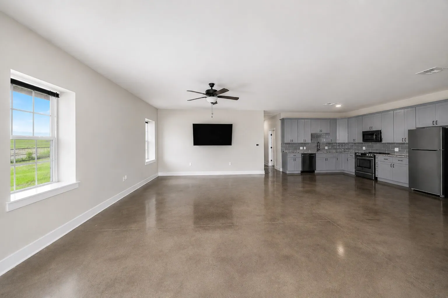 Single Family Residence For Sale in Wise County , 426 CR 2320, Decatur, Texas 76234, 2 Bedroom, 2 Bathroom, Garage spaces, 2,400 Sqft, built in 2019, mls#21278967, Real Estate Agent in Decatur, Homes For Sale in Wise county, Homes For Sale in Decatur, Realtor in Decatur Texas, Real Estate Brokerage Independent Realty Texas, Luminita Cordes Realtor