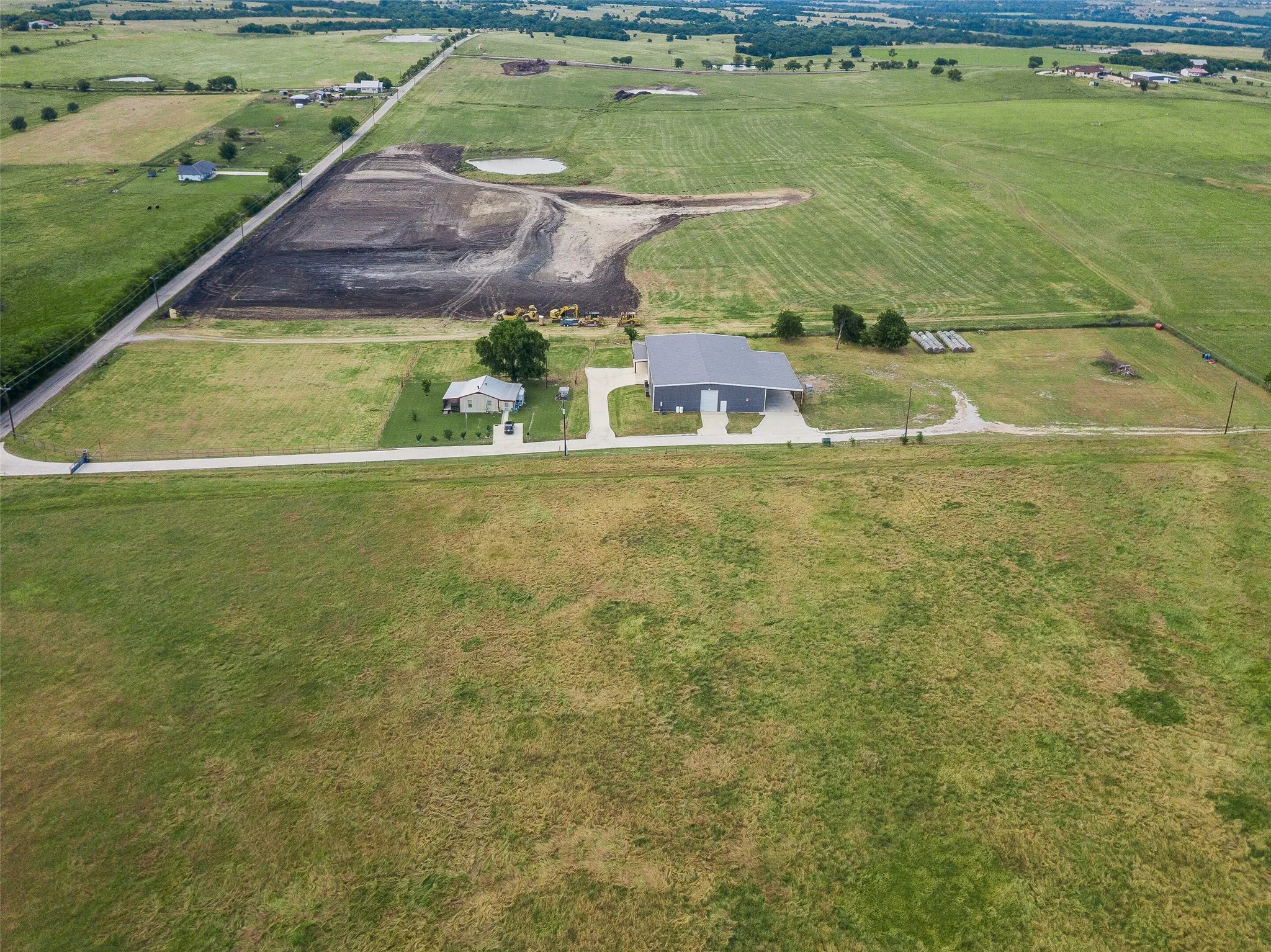 Single Family Residence For Sale in Wise County , 426 CR 2320, Decatur, Texas 76234, 2 Bedroom, 2 Bathroom, Garage spaces, 2,400 Sqft, built in 2019, mls#21278967, Real Estate Agent in Decatur, Homes For Sale in Wise county, Homes For Sale in Decatur, Realtor in Decatur Texas, Real Estate Brokerage Independent Realty Texas, Luminita Cordes Realtor